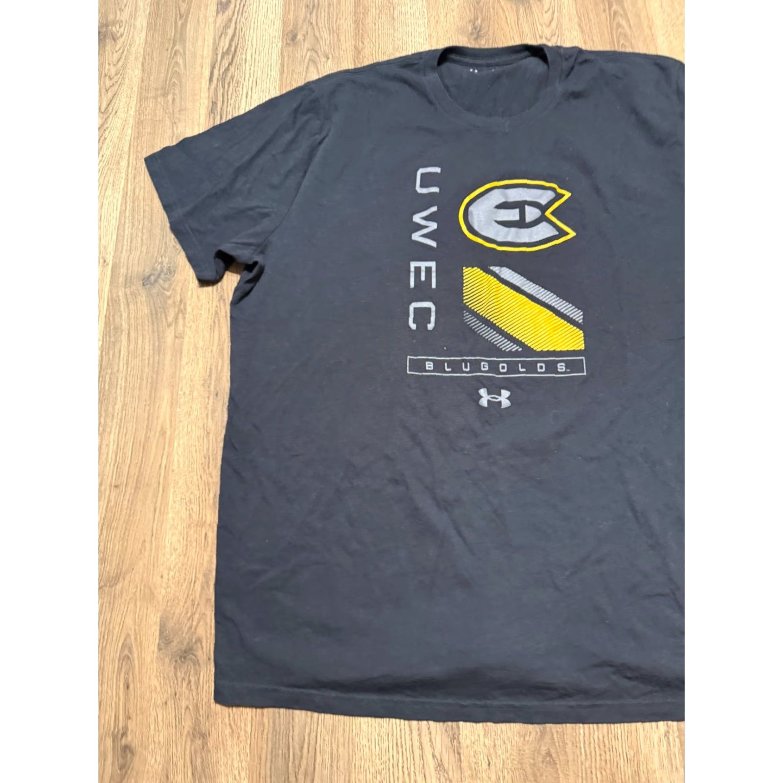 Under Armour Under Armour Shirts Mens 3XL Black Short Sleeve Crew Neck UWEC Blue Golds Shirt T-Shirt Mens Black 3XL Under Armour HeatGear Sports Size US XXL / EU 58 / 5 - 3 Thumbnail