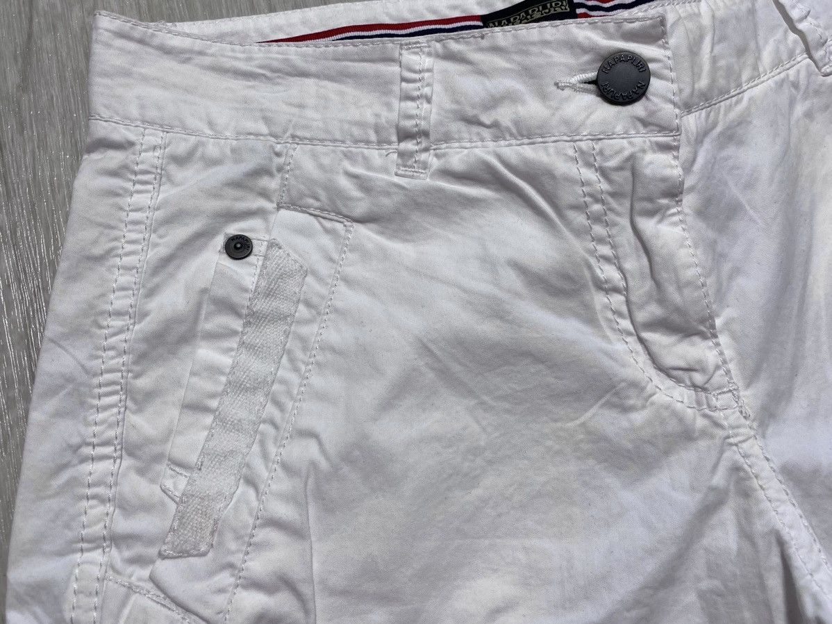 Napapijri Women’s Napapijri White Multipocket Cargo Shorts Logo Size 28" / US 6 / IT 42 - 6 Thumbnail