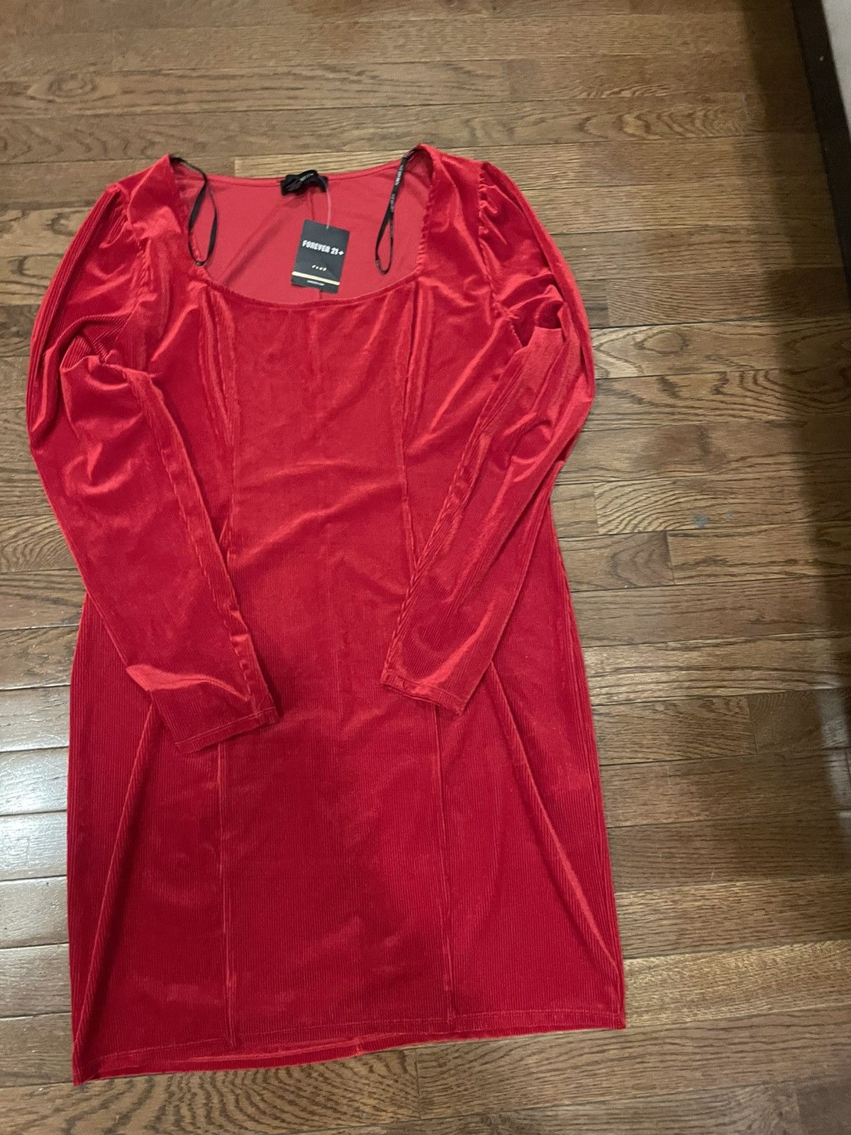 Forever 21 Forever 21 red velvet long sleeve body-con style mini dress Size XXL / US 16-18 / IT 52-54 - 1 Thumbnail