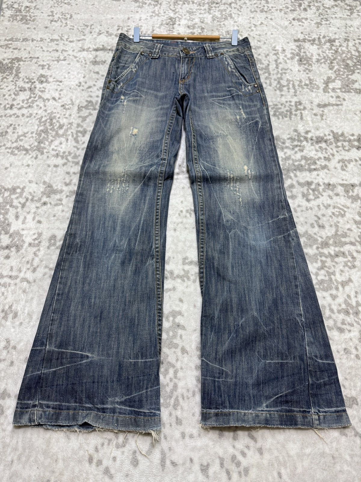 Le Grande Bleu (L.G.B.) Vintage Lolita Mud Wash Wide Leg Distressed Clawmark Denim Size US 30 / EU 46 - 1 Thumbnail