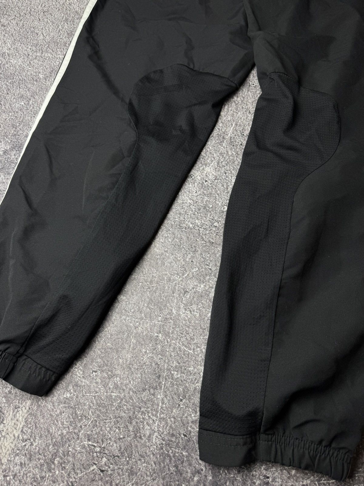 Adidas adidas monster vintage nylon track pants Size US 34 / EU 50 - 8 Thumbnail