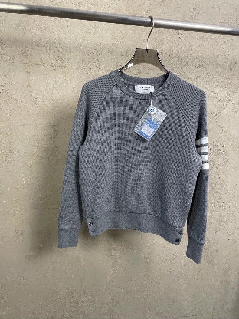 Thom Browne Thom Browne Size 38 Gray four-striped waffe round-neck swe Size US XXS / EU 40 - 1 Thumbnail
