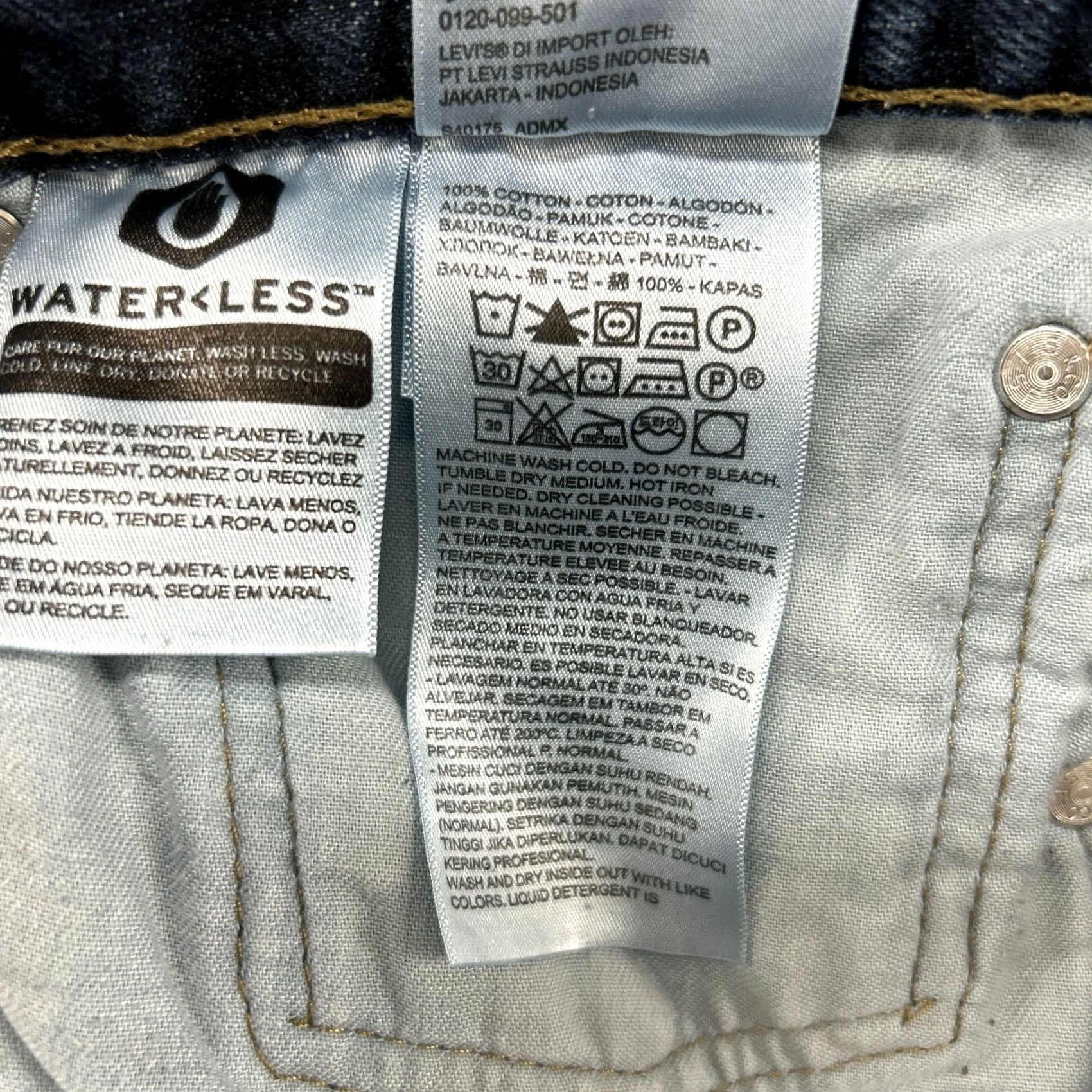 Levi's Levi's 527 Jeans Mens 36x30 Blue Bootcut Regular Fit Dark Wash Denim Distressed Cotton Jeans Cowboy Bagged Pocket Pattern Logo Belt Loops 5-Pocket Size US 36 / EU 52 - 3 Thumbnail