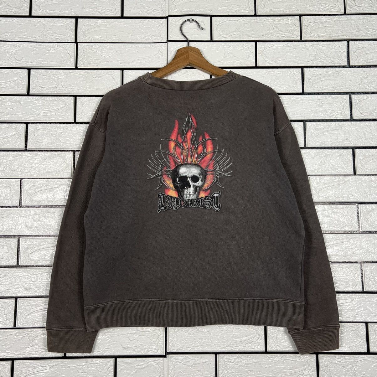 Vintage LIP BLAST Flaming Skull Tribal Graphic Sweatshirt #4290-C195 Size US S / EU 44-46 / 1 - 1 Thumbnail
