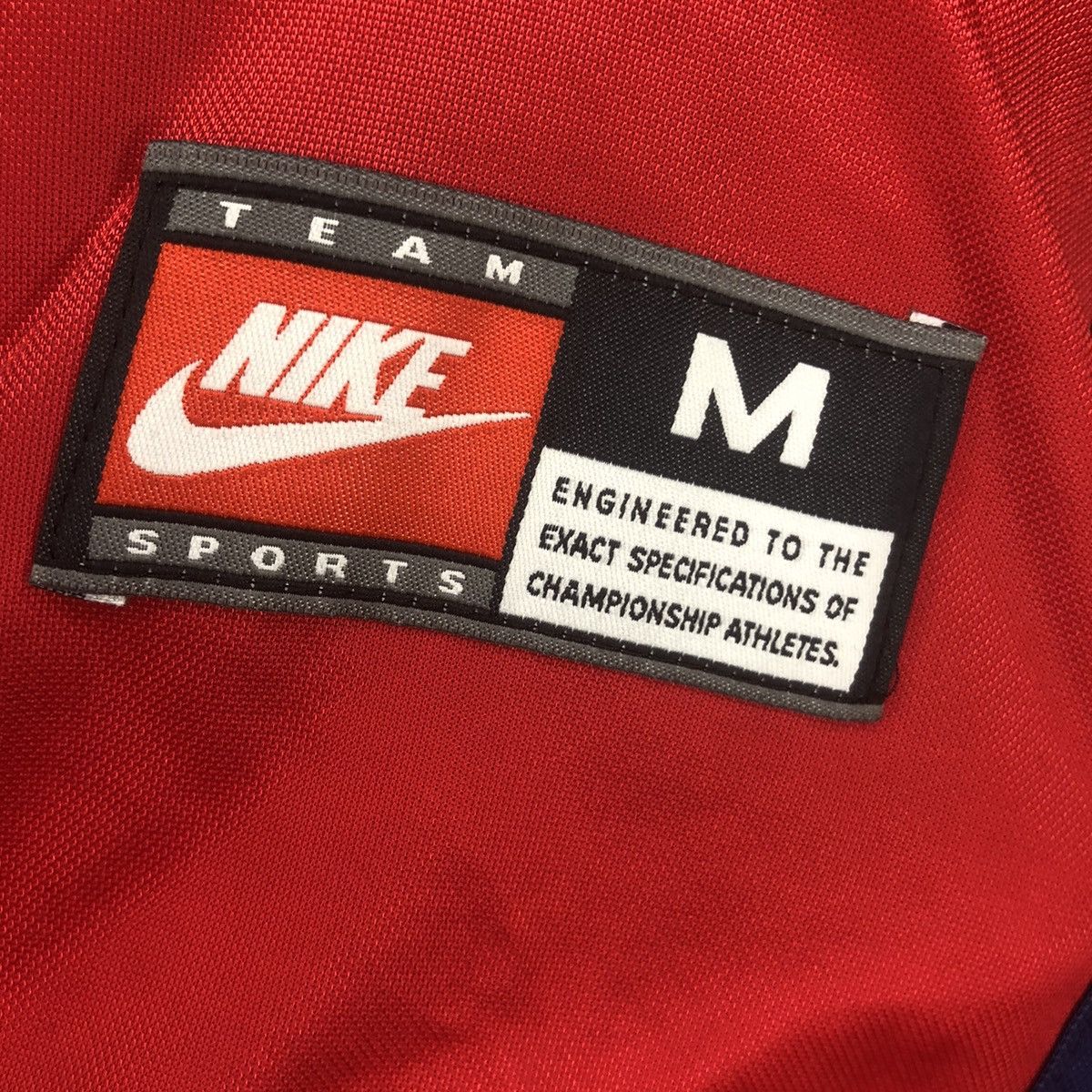 Nike Soccer jersey Arsenal London 1998 Bergkamp vintage Nike Size US M / EU 48-50 / 2 - 9 Thumbnail