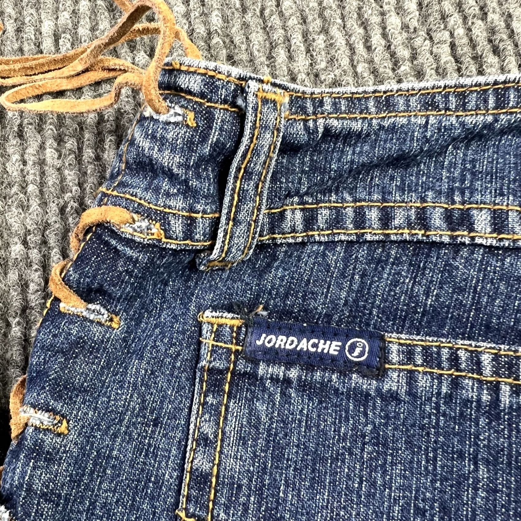 Jordache VINTAGE Jordache Jeans Bootcut Blue Denim Women 7/8 Midrise 32 Inseam 100% Cotton Bell Bottoms Regular Rise Womens Size 7/8 So Cute Size 28" / US 6 / IT 42 - 5 Thumbnail