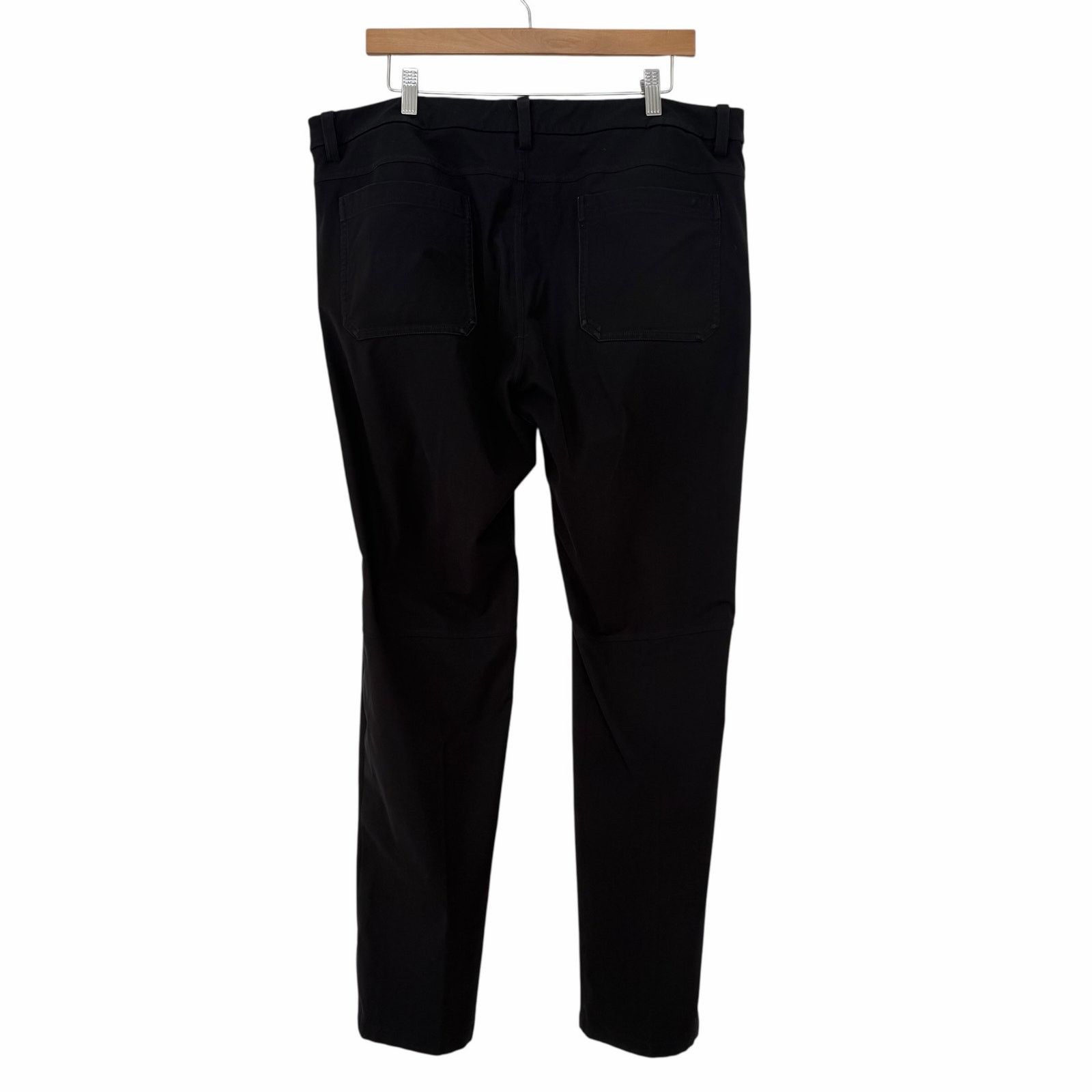Lululemon Lululemon Black Flat Front Chino Pants Sz 38 Size US 38 / EU 54 - 5 Thumbnail