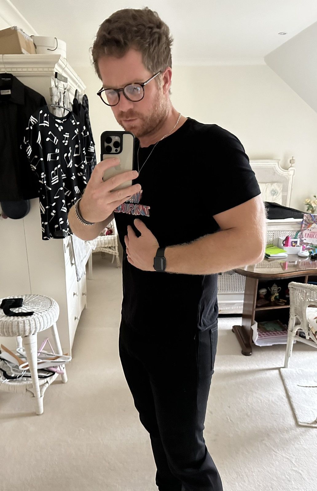 Saint Laurent Paris Saint Laurent neon logo black t shirt Size US S / EU 44-46 / 1 - 3 Thumbnail