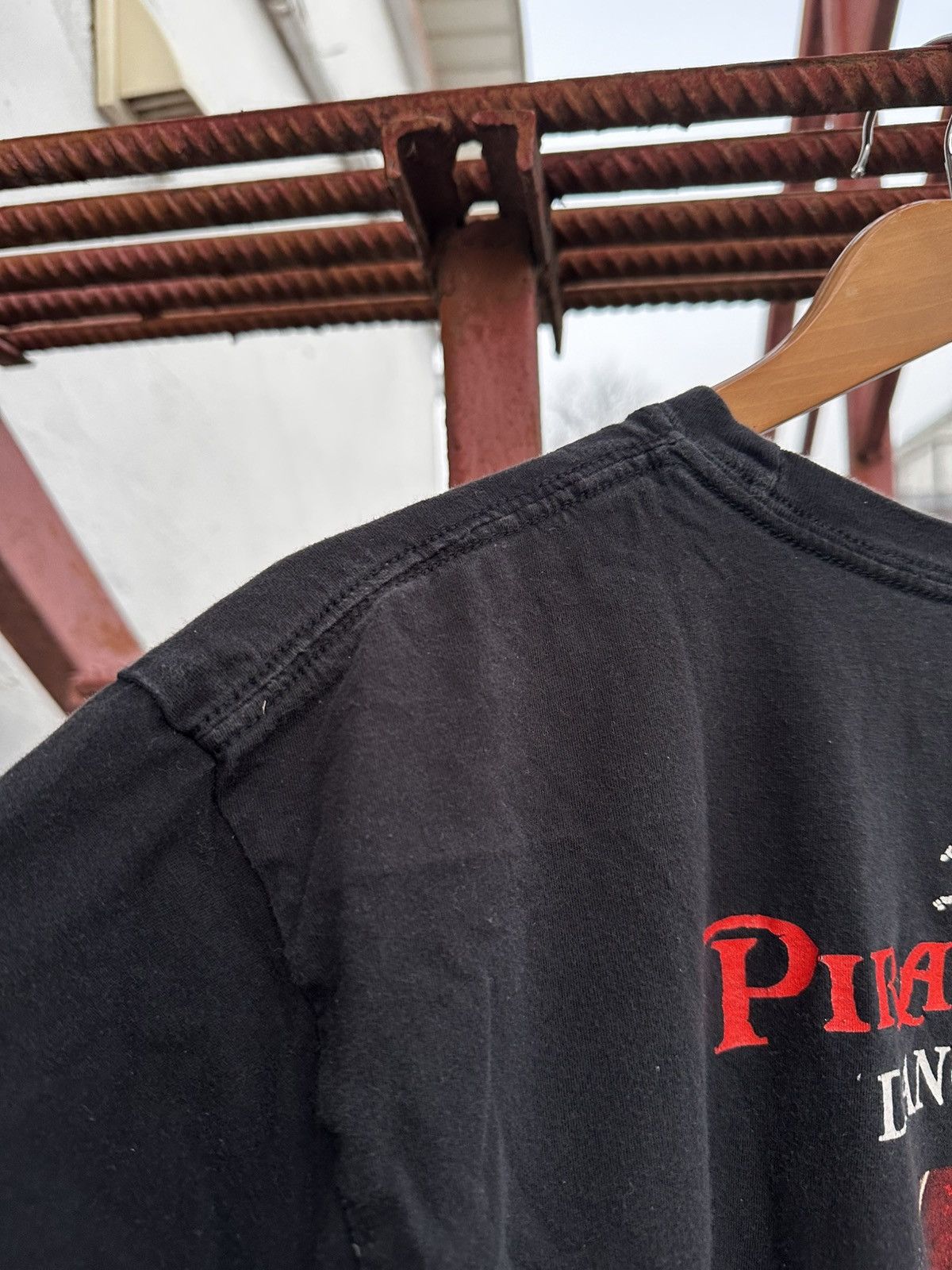 Vintage Vintage Pirates Of The Caribbean Movie T Shirt Black Size XL Size US XL / EU 56 / 4 - 5 Thumbnail