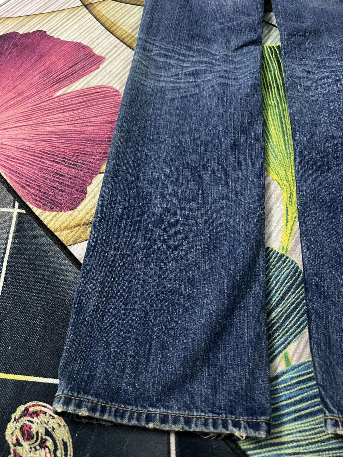 Japanese Brand 💥Vanquish Distresss Jean Very Rare Size US 32 / EU 48 - 13 Thumbnail