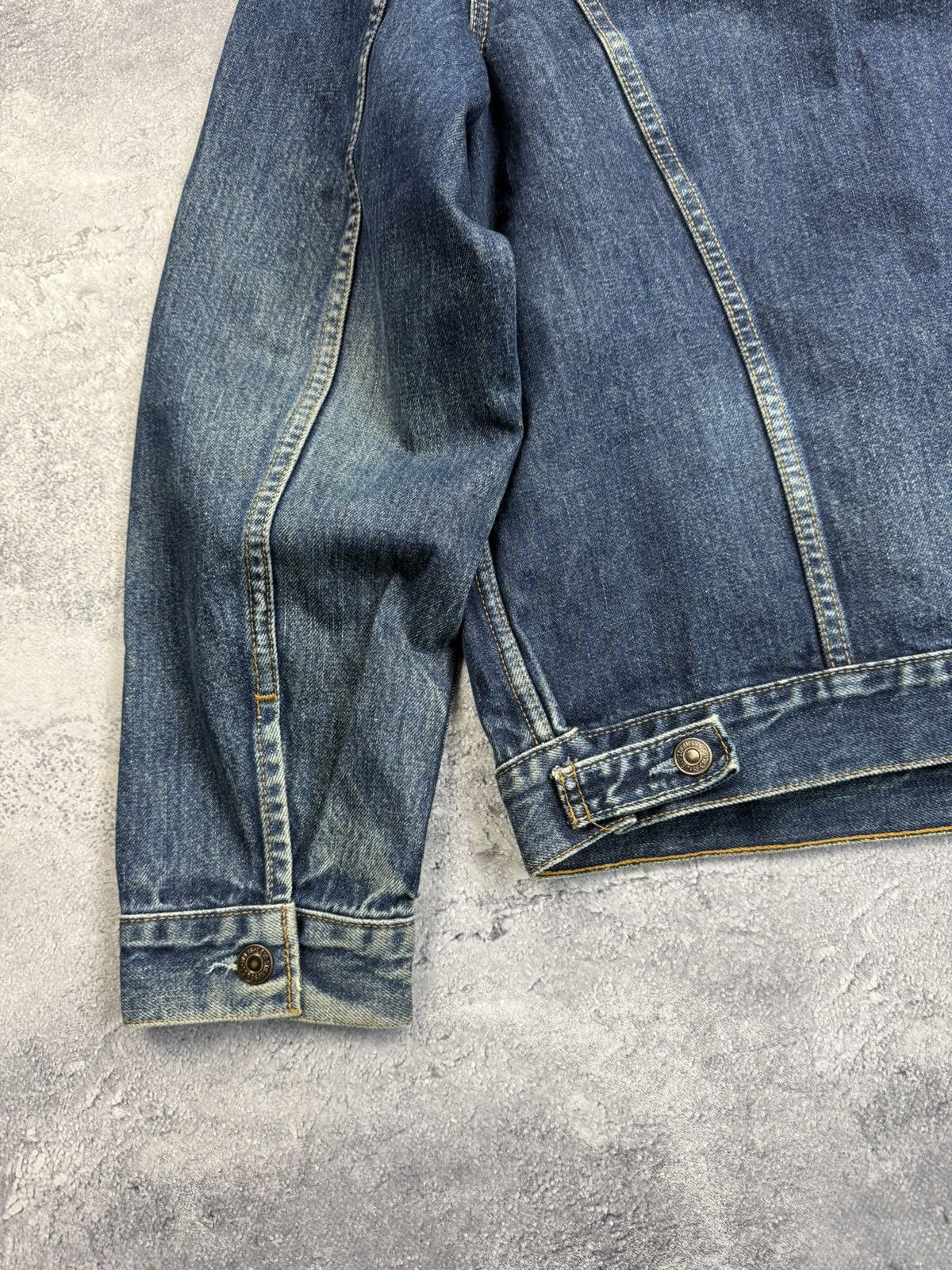 Levi's Vintage 90’s Levi’s Denim Trucker Jacket 70503 04 Size US XL / EU 56 / 4 - 19 Thumbnail