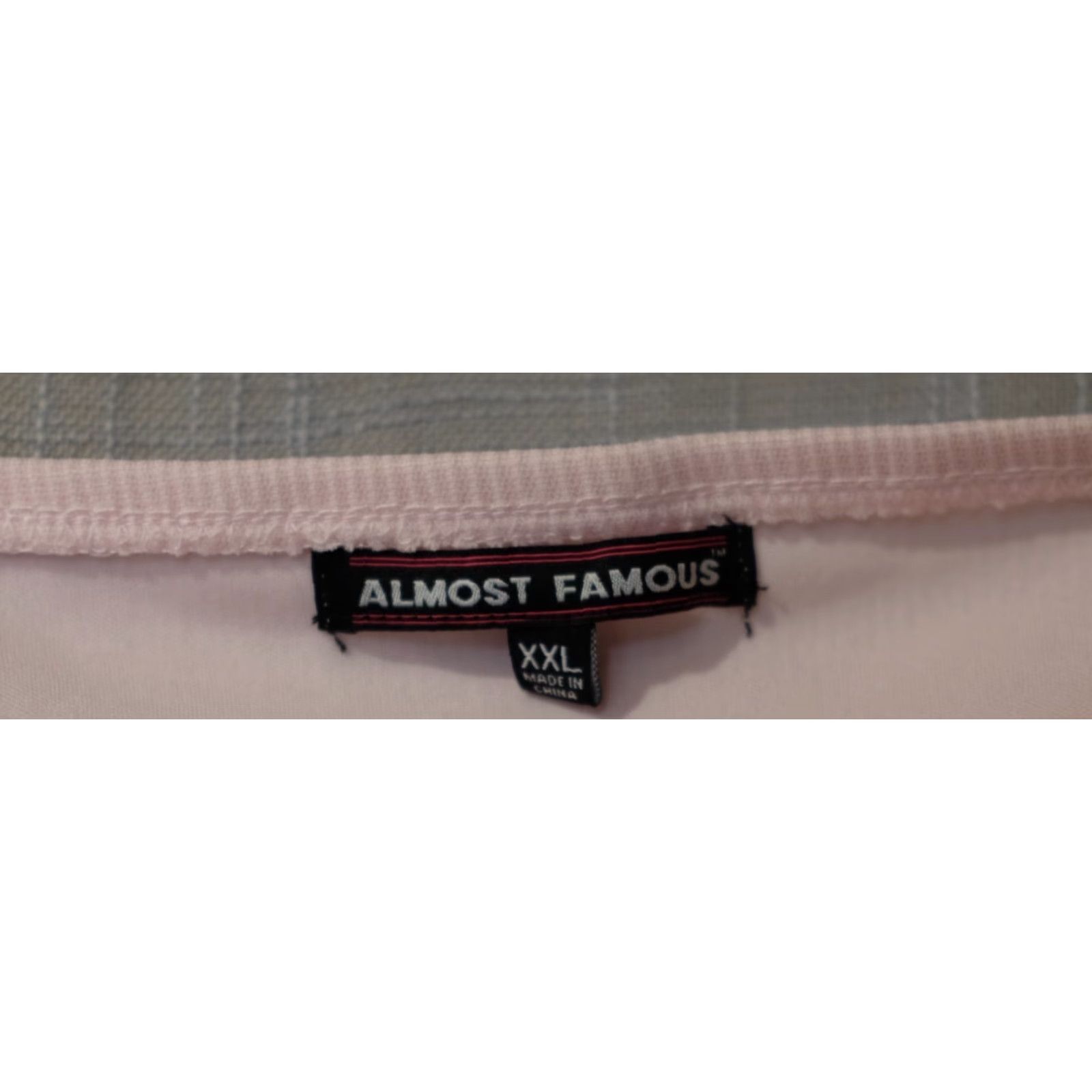 Almost Famous NWT! Almost Famous Cropped Top Pink Ruched Womens XXL Shirt Top Cropped Pink Ruched Balloon Sleeve Square Neck Size XXL / US 16-18 / IT 52-54 - 4 Thumbnail