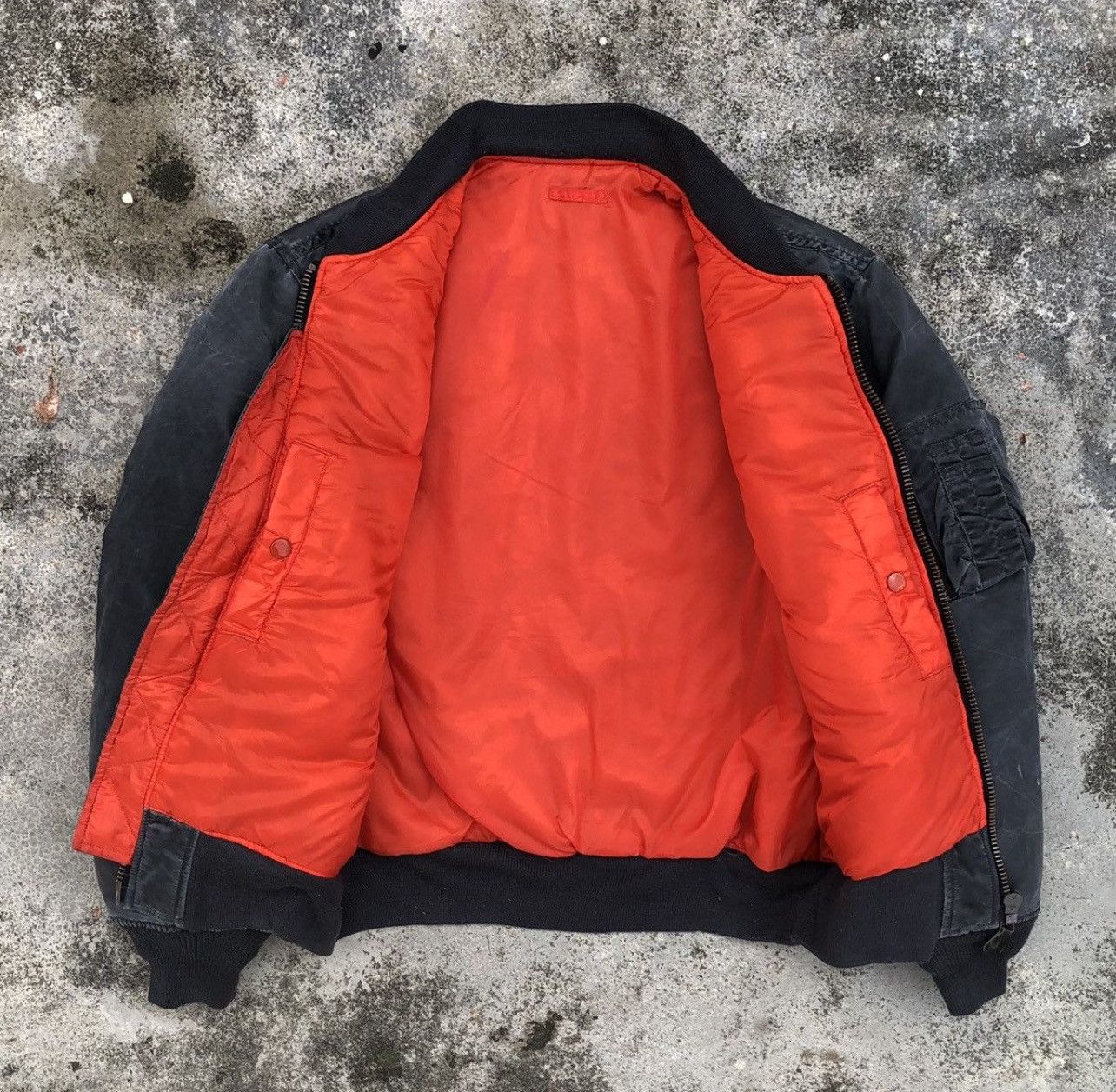 Vintage Vintage Air Force faded Ma-1 bomber jacket Size US L / EU 52-54 / 3 - 3 Thumbnail