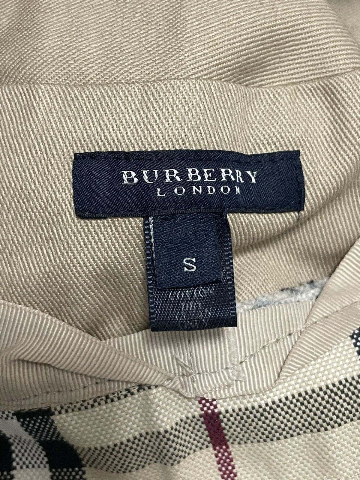 Burberry Nova Check Bucket Hat