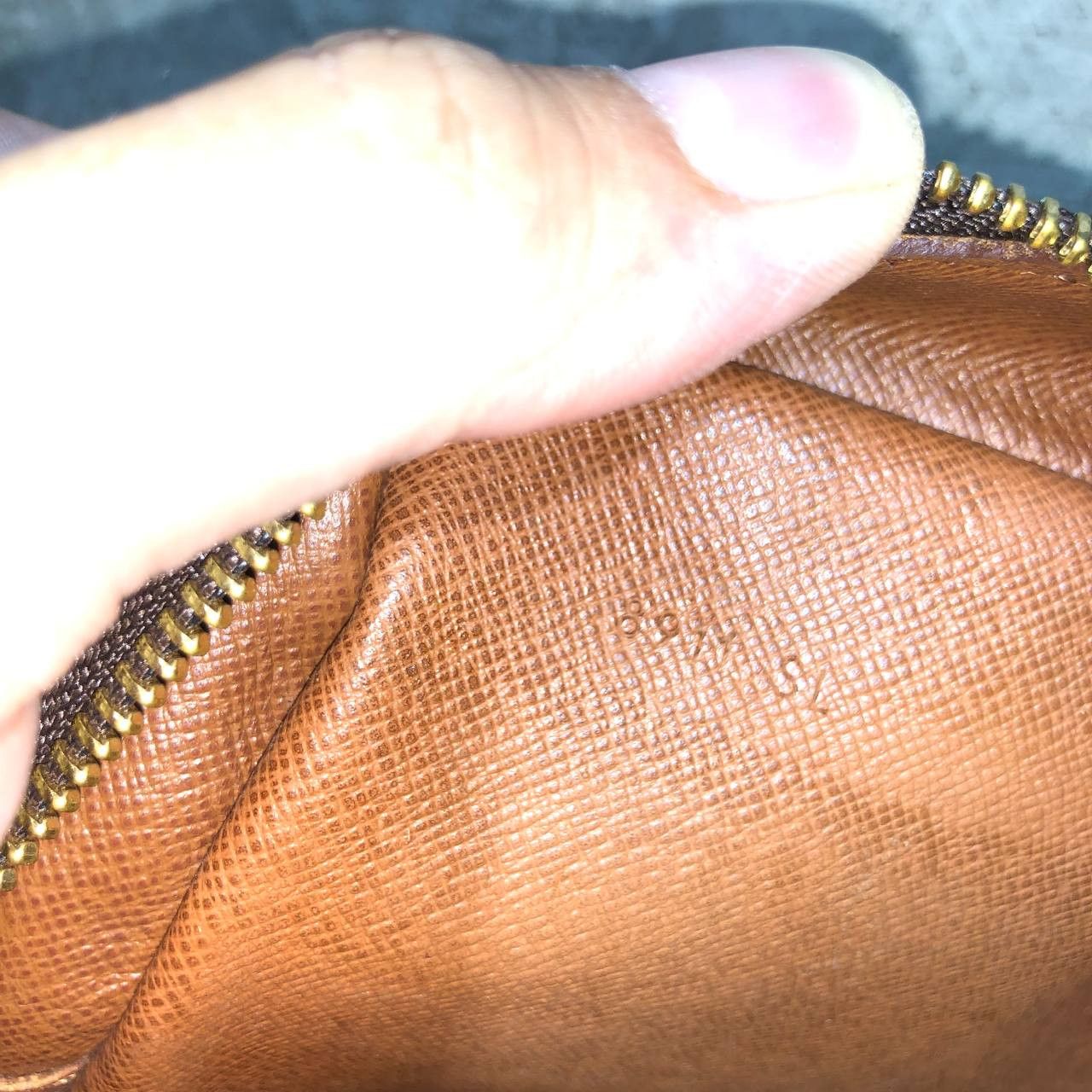 Louis Vuitton Louis Vuitton Danube Sling bag GM Size ONE SIZE - 16 Thumbnail
