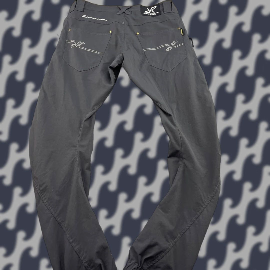 Vintage Revolution Race Twisted Pants Mens Size 48 Black Outdoor Hiking Trekking Track Pants Mens Parents? Size US 32 / EU 48 - 1 Thumbnail
