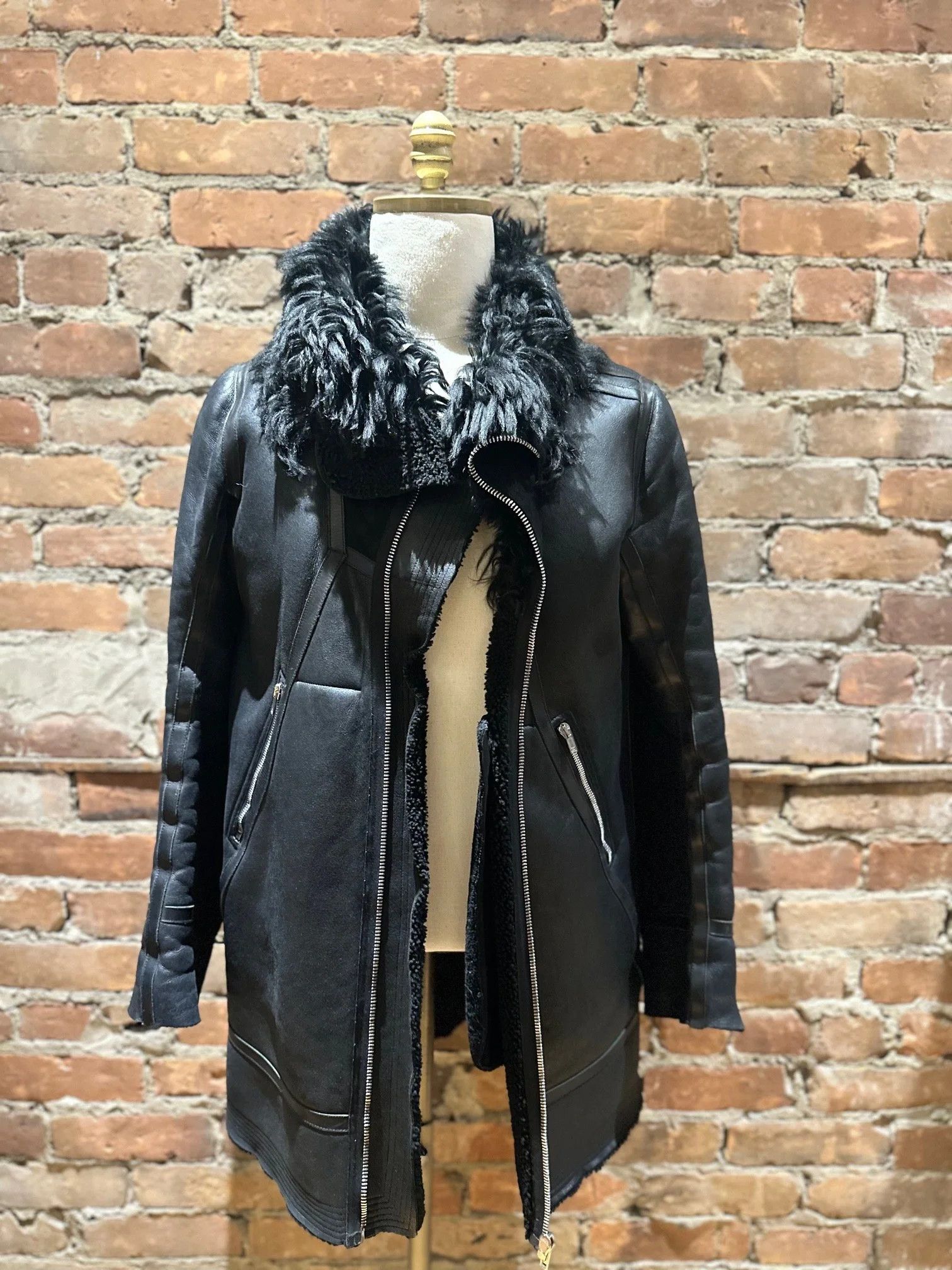 Rick Owens Rick Owens Shearling-Lined Coat - Black Fur Neck Size US M / EU 48-50 / 2 - 1 Thumbnail