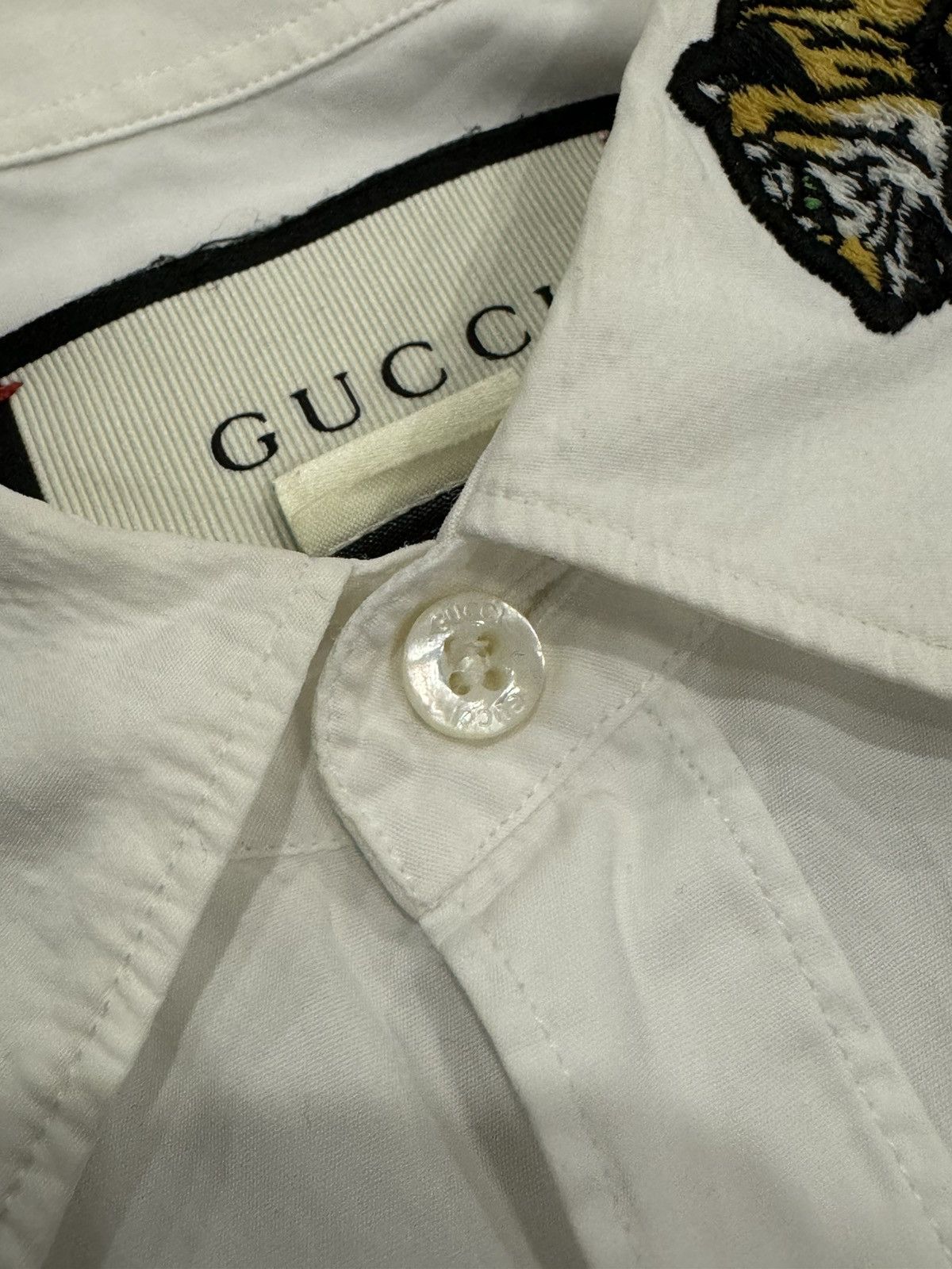 Gucci Gucci White Embroidered Tiger Collar Duke Shirt Size US M / EU 48-50 / 2 - 9 Thumbnail