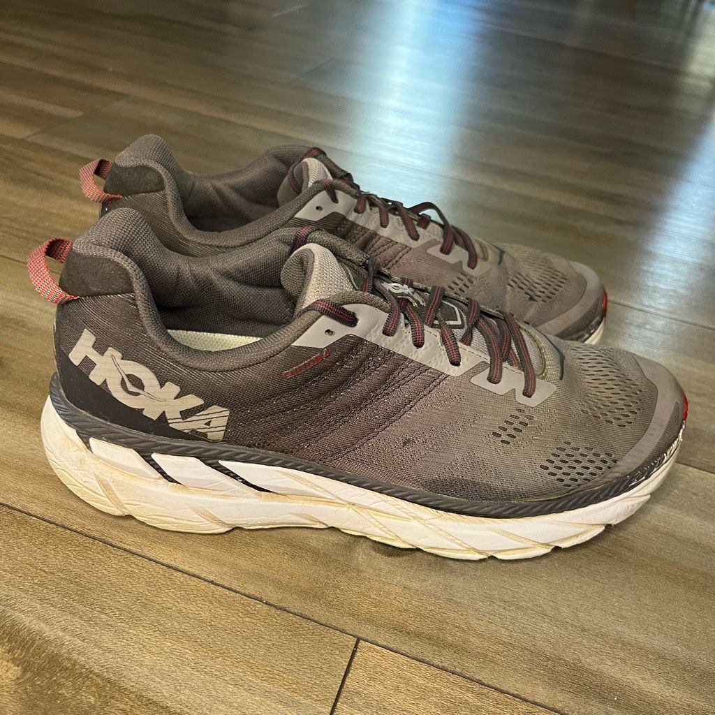 Hoka Hoka One One Clifton Grey Athletic Shoe Men 13 Size US 13 / EU 46 - 2 Thumbnail