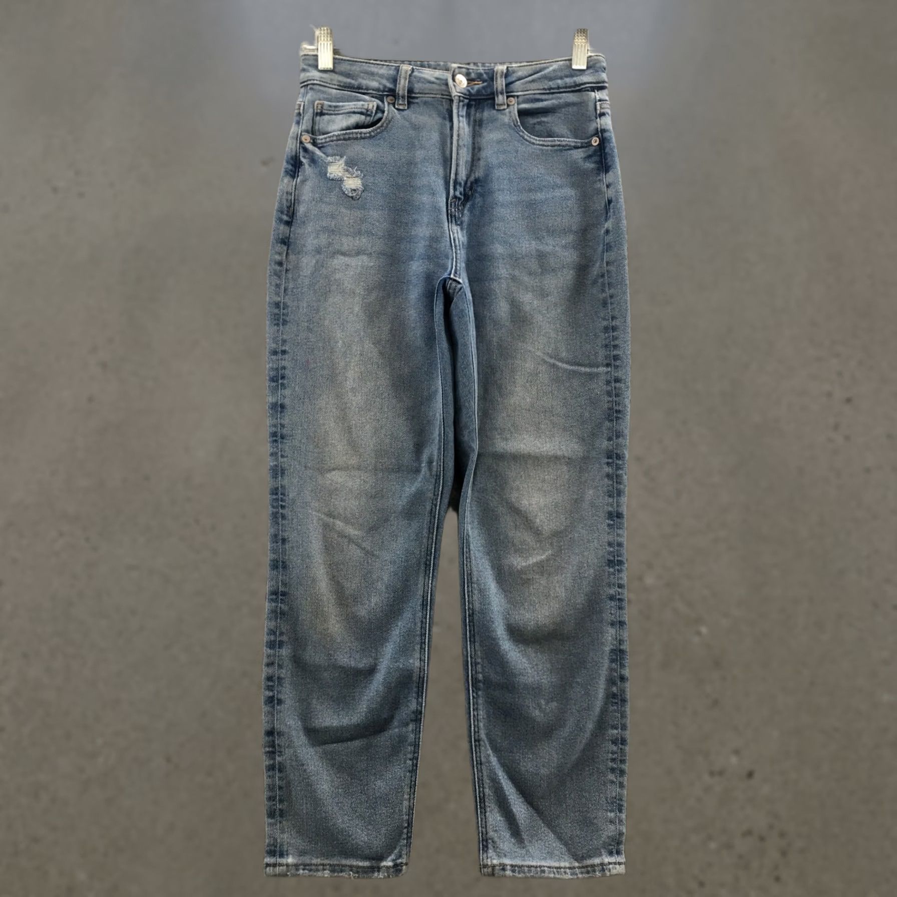 American Eagle Outfitters American Eagle Outfitters Jeans Capri Womens 4 Short 28x25 Blue Denim Zip Stretch Capri Jeans Womens 4 Short Blue Denim Zip Size 27" / US 4 / IT 40 - 1 Thumbnail