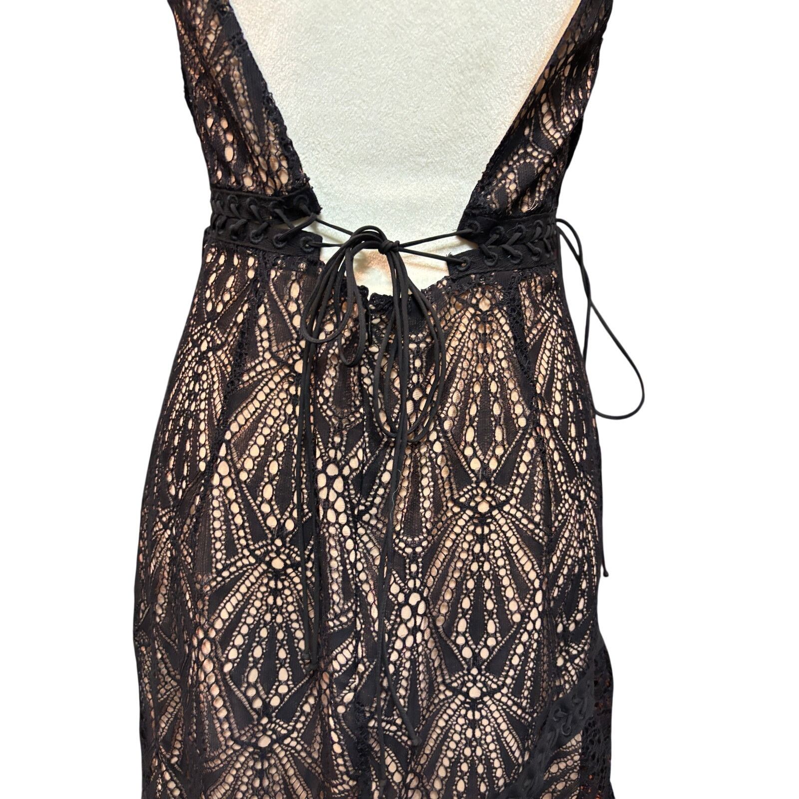 For Love & Lemons For Love and Lemons Black Lace Mini Dress Size L Size L / US 10 / IT 46 - 5 Thumbnail