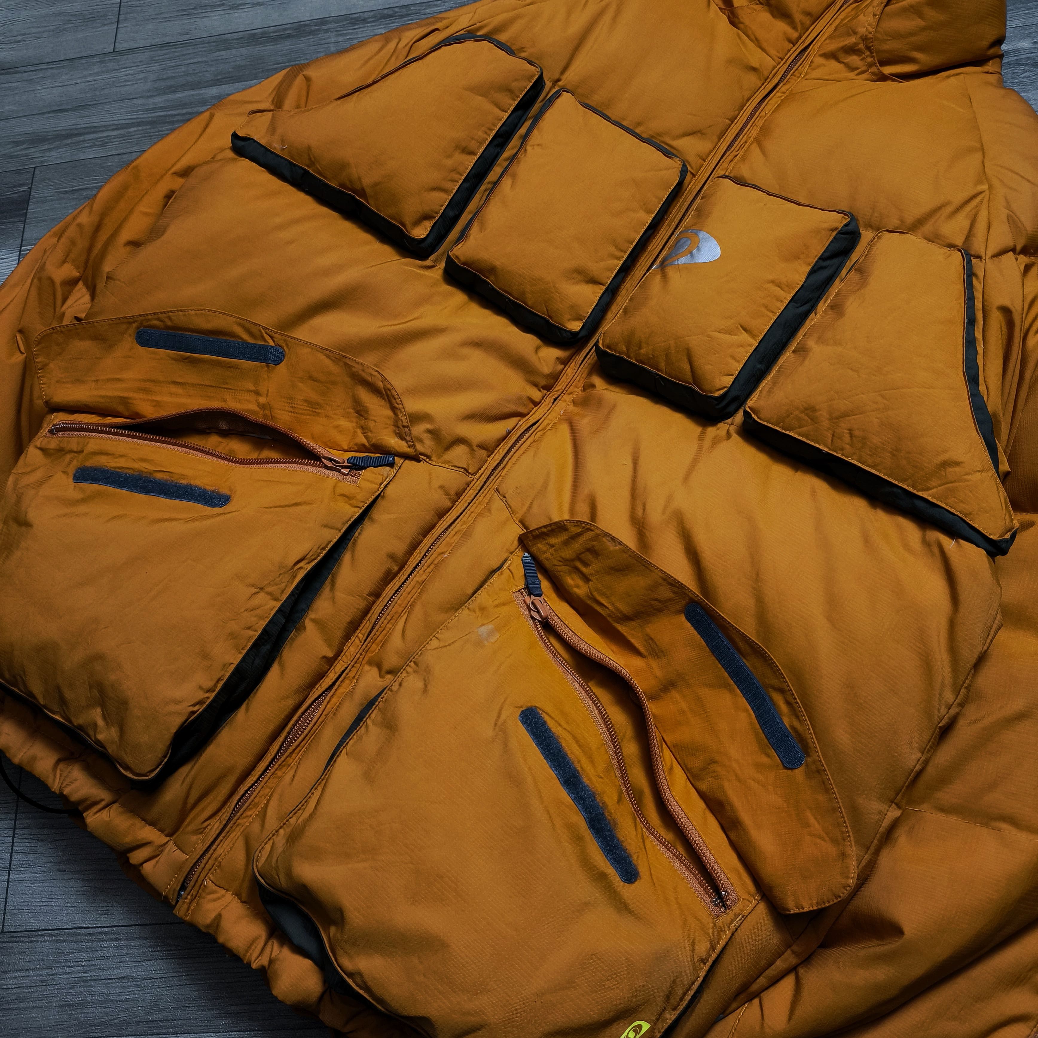 Salomon Vintage Salomon 3D Panelled 90's Technical Down Jacket Size US L / EU 52-54 / 3 - 10 Thumbnail