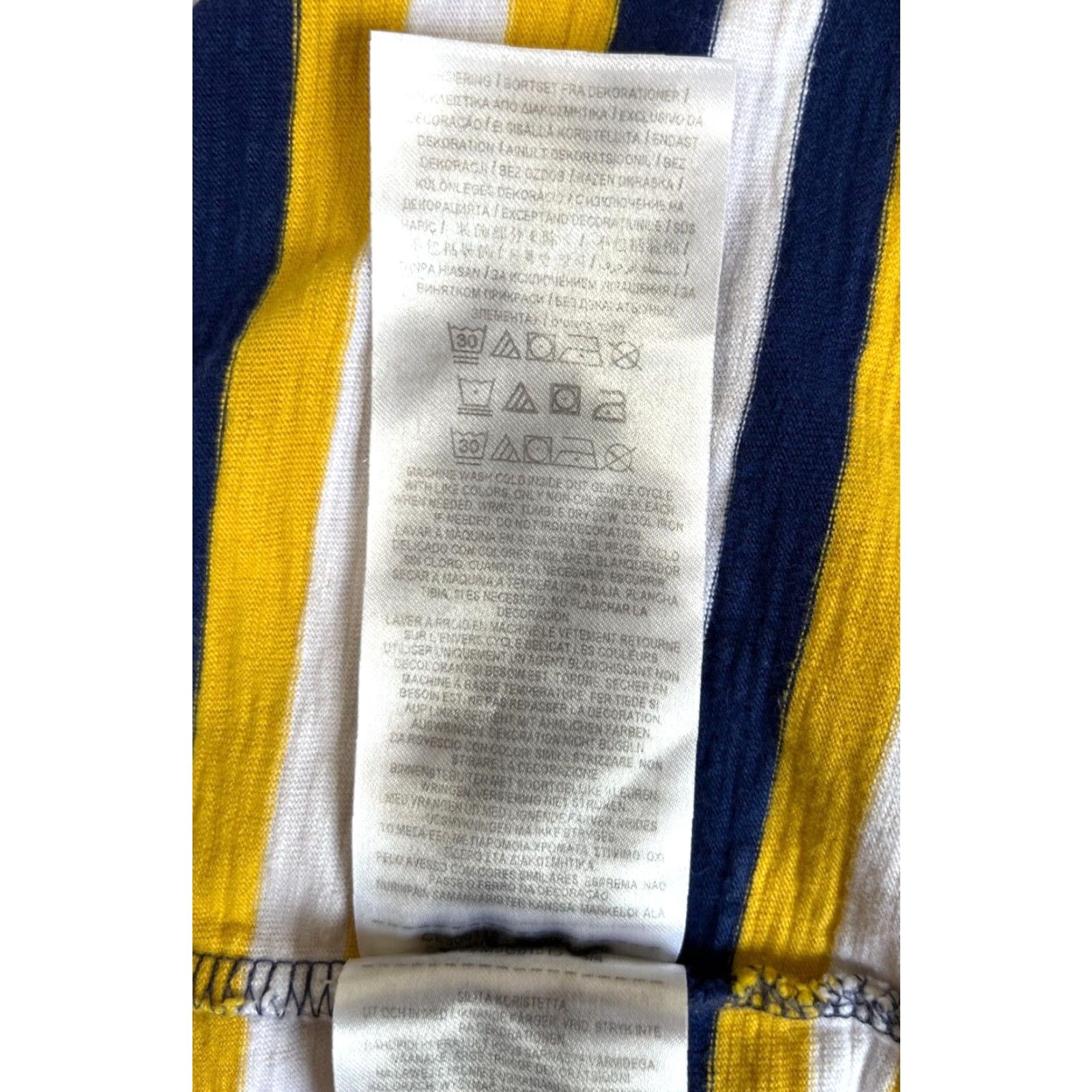 Guess VINTAGE Guess Originals T-Shirt Striped Embroidered Sz M Mens Size US M / EU 48-50 / 2 - 6 Thumbnail