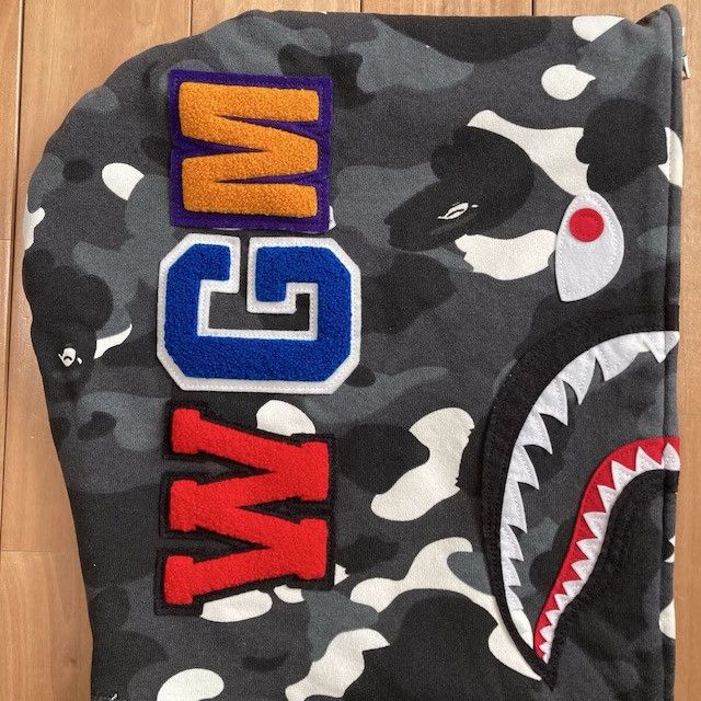 Bape 💫Glow in the dark💫 BAPE City Camo Shark Full Zip Hoodie APE Size US XXL / EU 58 / 5 - 6 Thumbnail