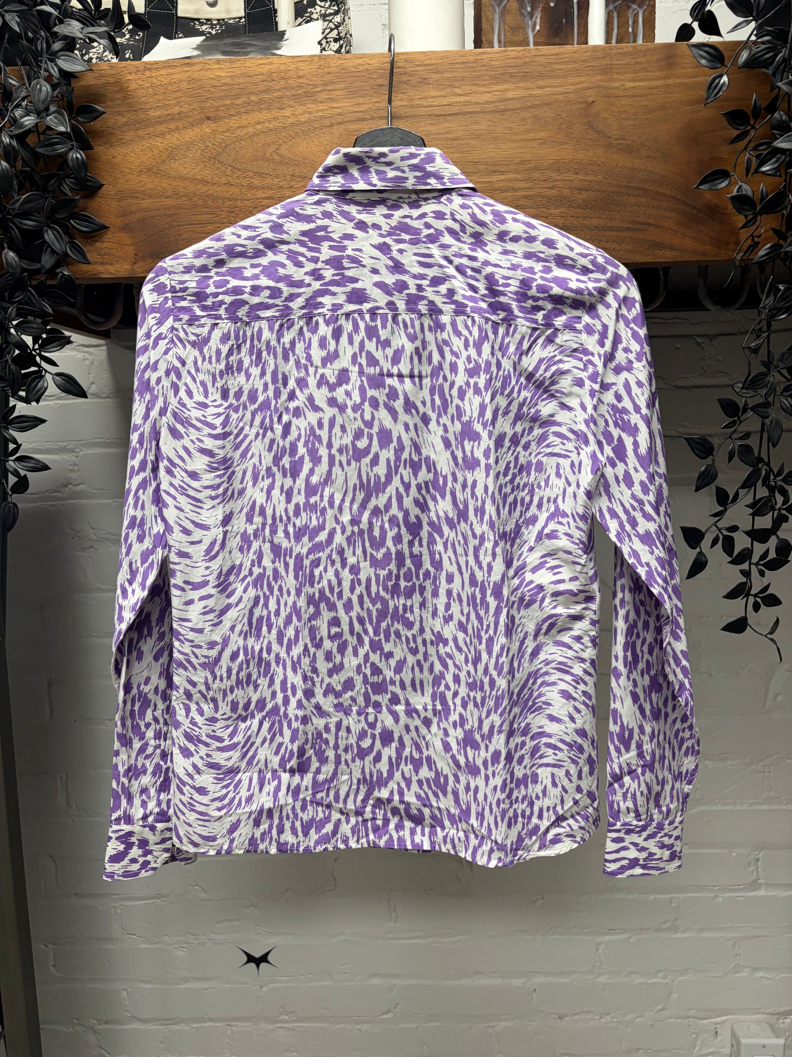 Gucci 2000s Gucci Purple Leopard Print Slim Fit Button Up Shirt Size XS / US 0-2 / IT 36-38 - 4 Thumbnail