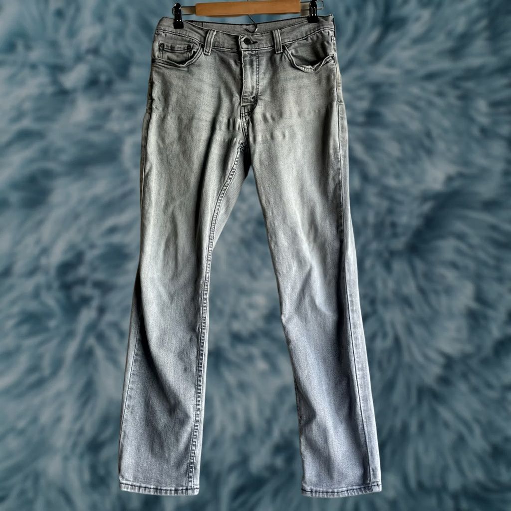 Levi's Levi's 511 Jeans Men Size 32x32 Distressed Straight Fit Gray 100% Cotton Denim Button Zip Pocket 5-Pocket Design Regular Size Type Size US 32 / EU 48 - 1 Thumbnail