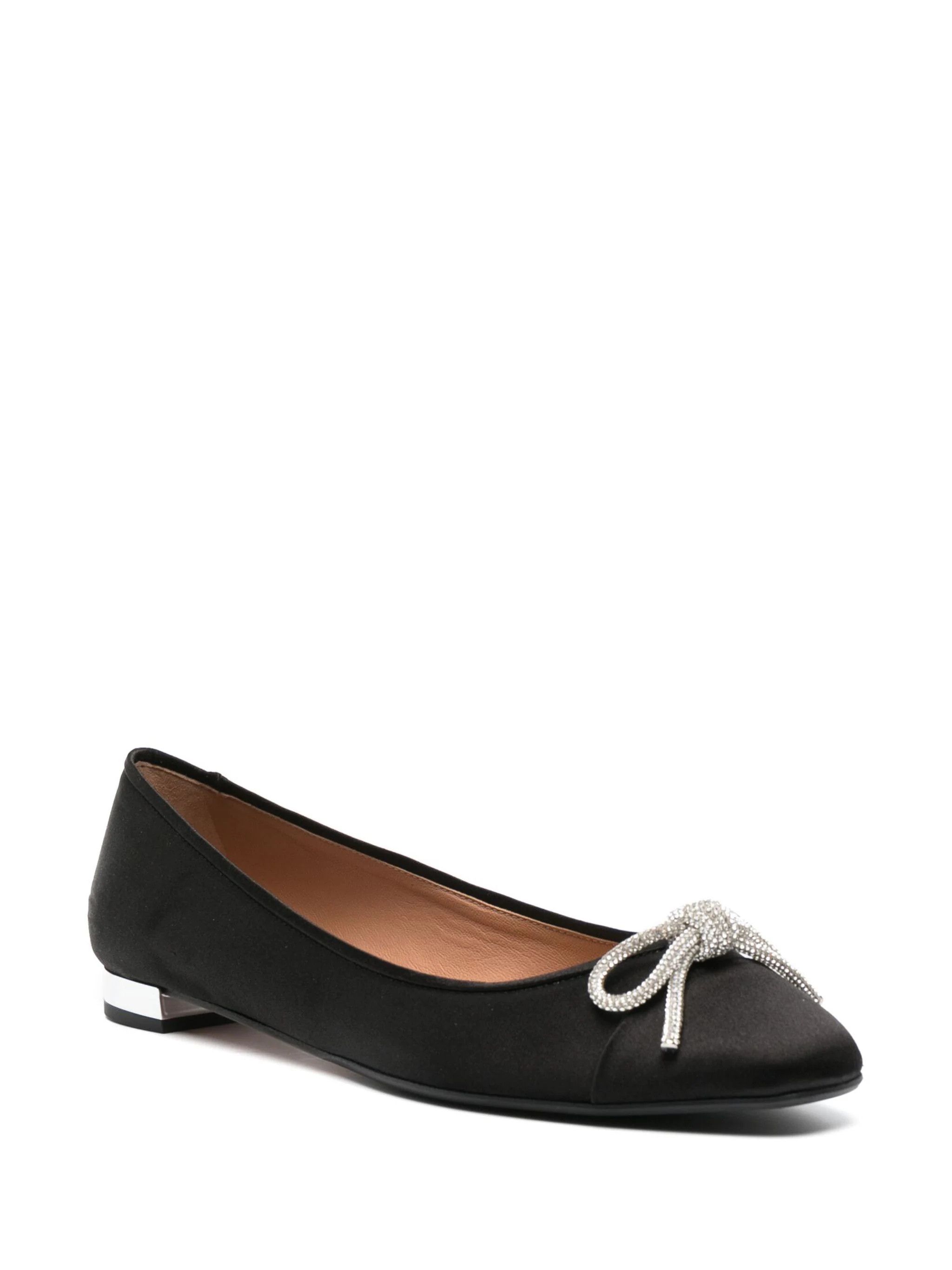 o1srvl11e1024 Flats in Black