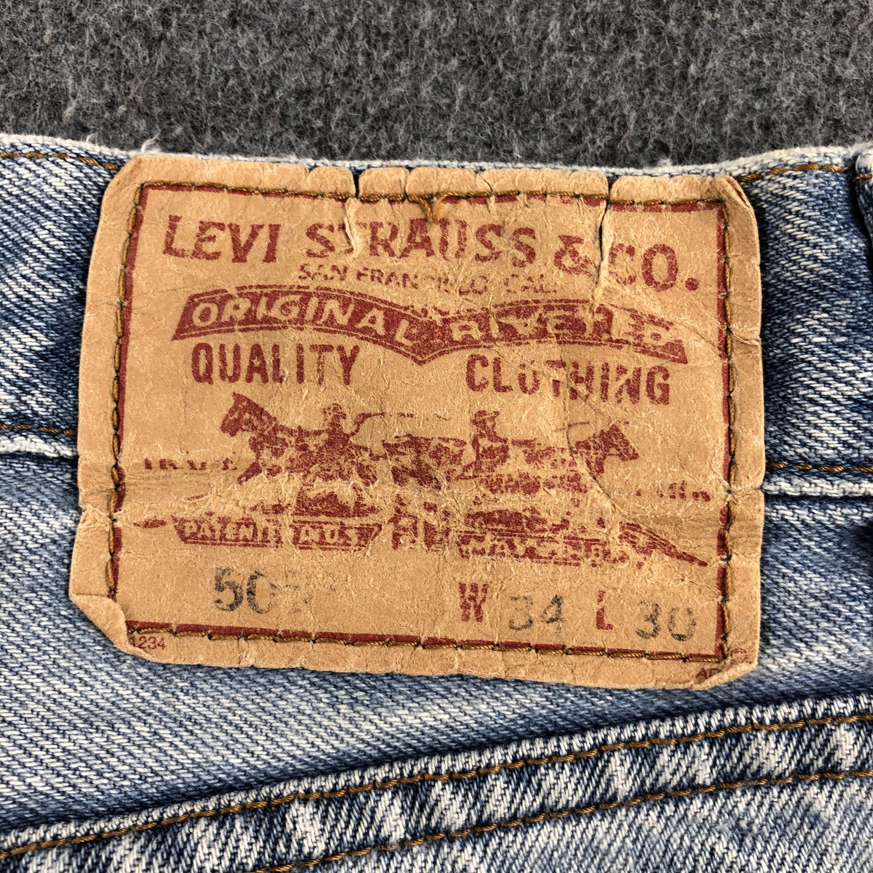 Levi's Vintage Blue Wash Levis 505 Jeans-J2443 Size US 35 - 5 Thumbnail
