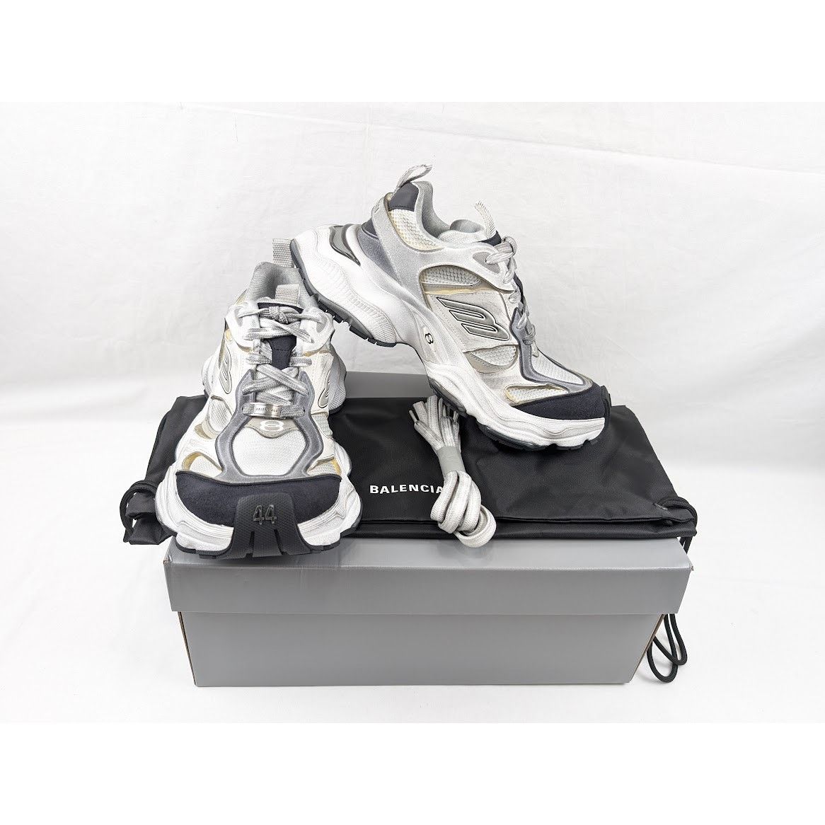 Balenciaga o1rshd1 Q:2 / Suede Mesh Cargo Sneakers in White/Grey Size US 11 / EU 44 - 20 Thumbnail