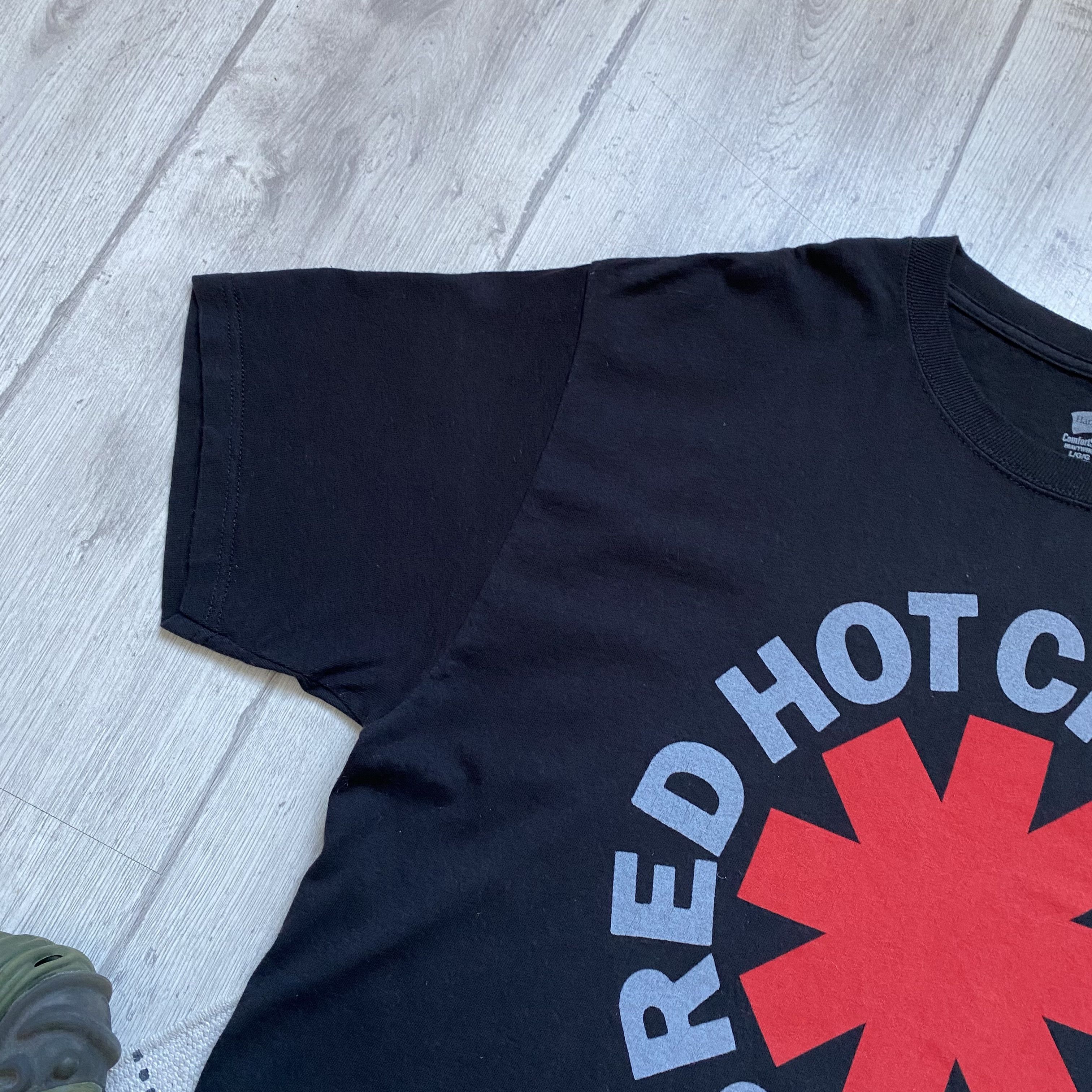 Band Tees 🌶️Vintage Red Hot Chili Peppers Band Tee Y2K Rock T-shirt Size US L / EU 52-54 / 3 - 4 Thumbnail