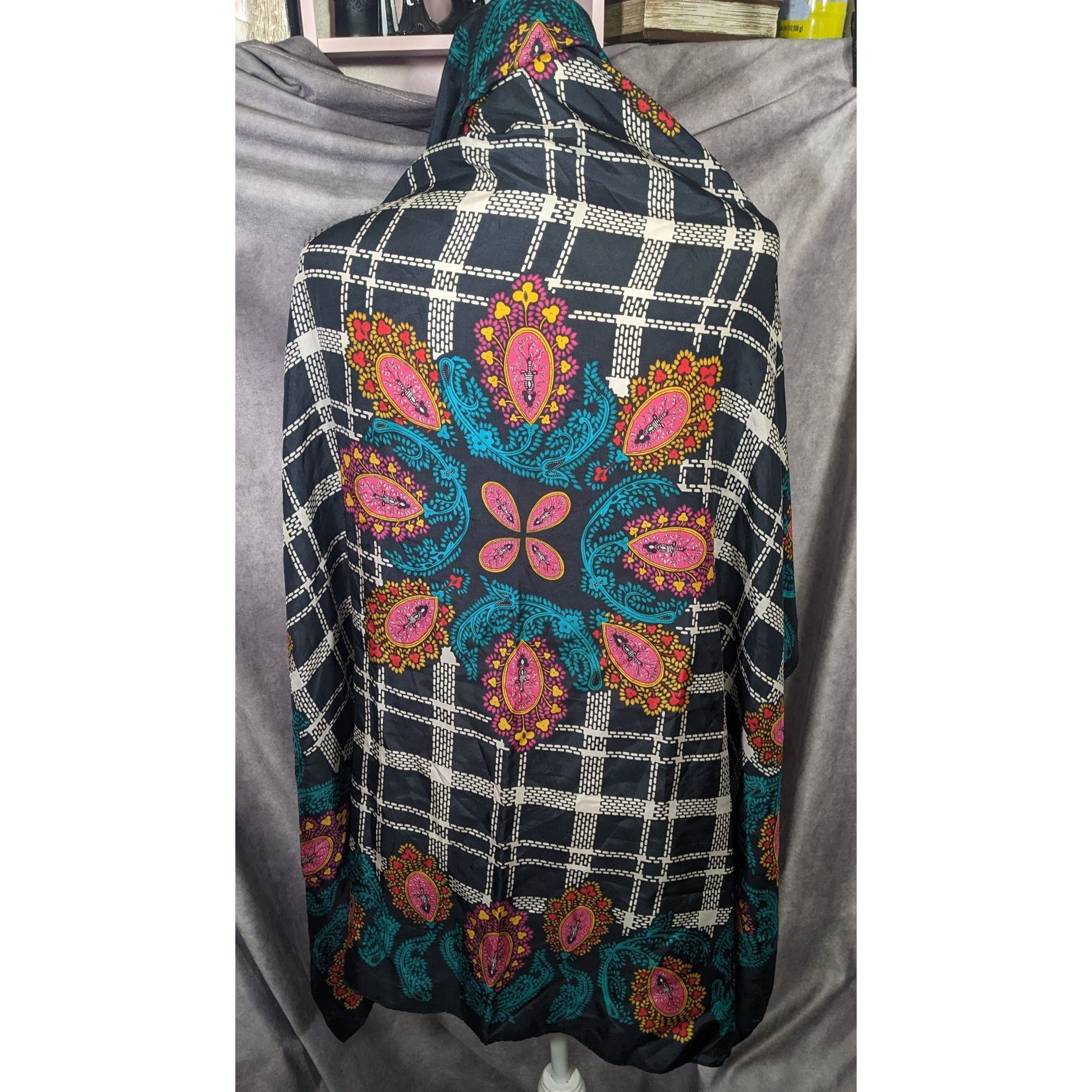 Diane von Furstenberg Vintage Diane Von Furstenberg Plaid And Paisley Scarf Size ONE SIZE - 8 Thumbnail