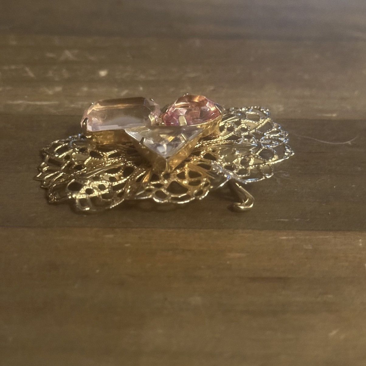 Vintage Vintage gold tone pink gemstone filigree brooch Size ONE SIZE - 5 Thumbnail