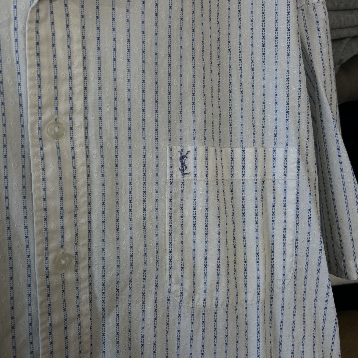 Yves Saint Laurent Luxury Yves Saint Laurent Small Logo Basic Button up shirt Size US XL / EU 56 / 4 - 3 Thumbnail