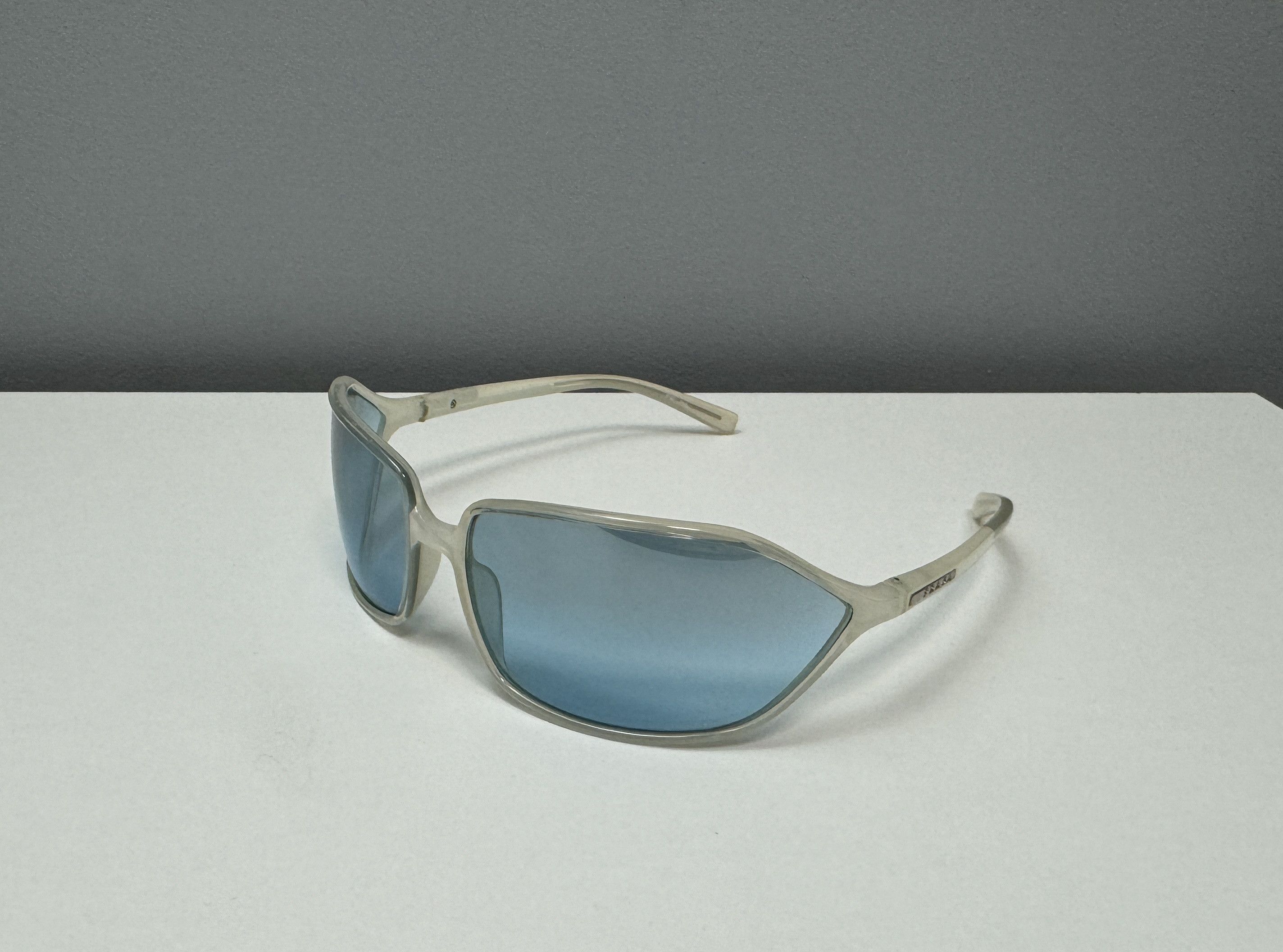 Prada Vintage 2000s Prada Sport SPR04E Sunglasses Shield Blue Y2K Size ONE SIZE - 6 Thumbnail
