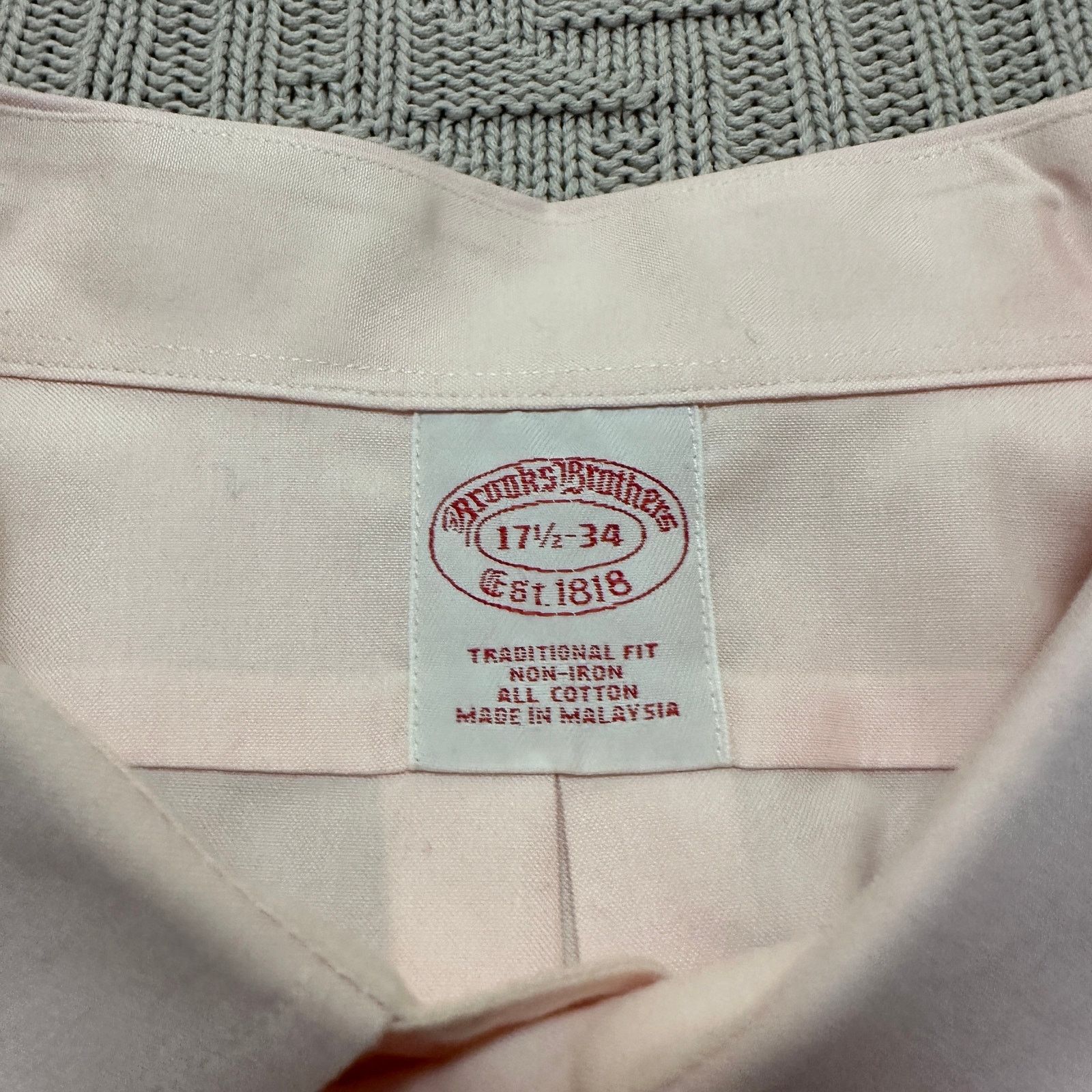 Brooks Brothers Brooks Brothers solid pink traditional fit button down Size US XL / EU 56 / 4 - 5 Thumbnail