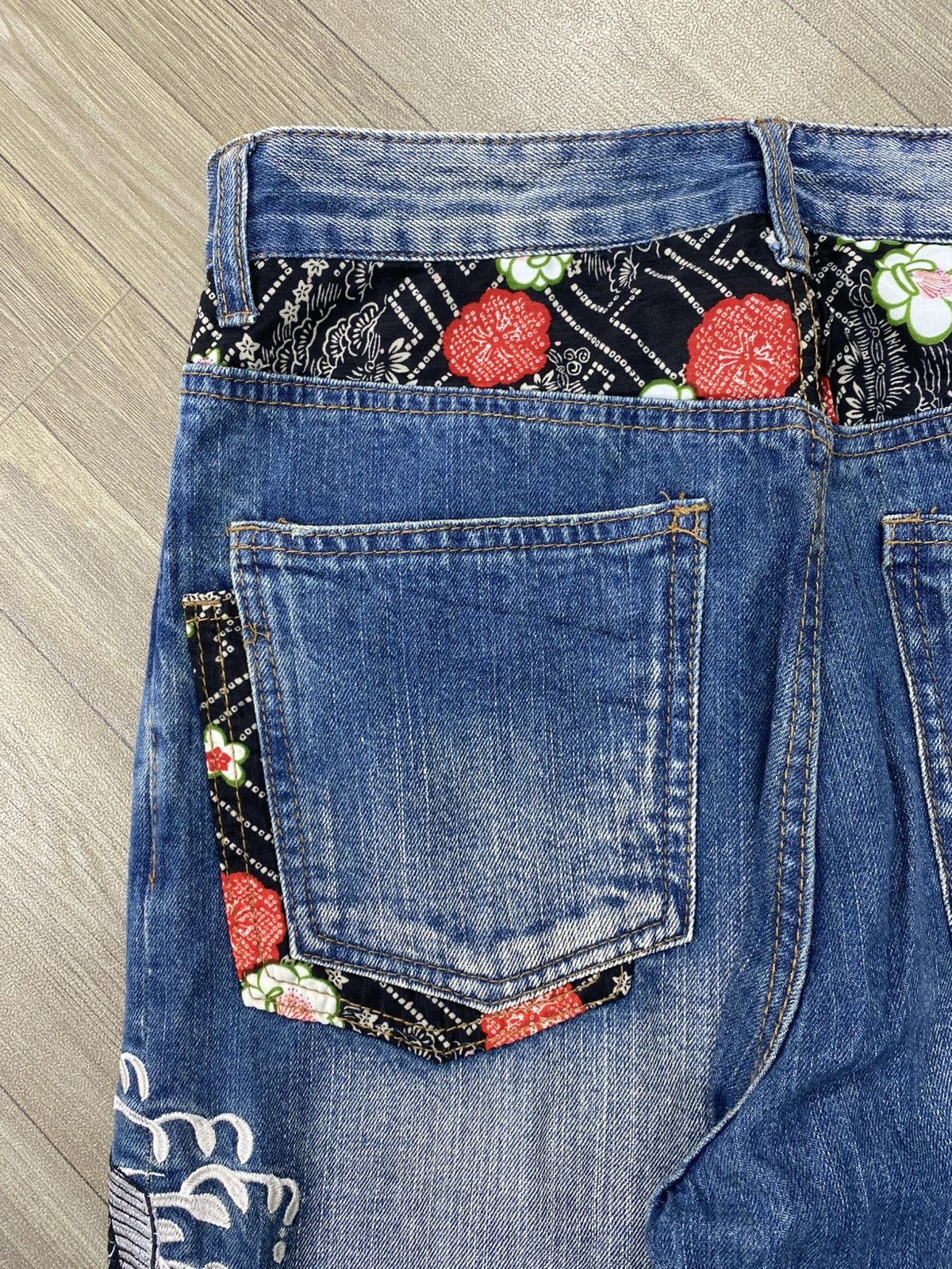 Karakuri Tamashii Dominate Karakuri Tamashii Koi Flowers Embroidery Jeans Y2K Size US 30 / EU 46 - 11 Thumbnail