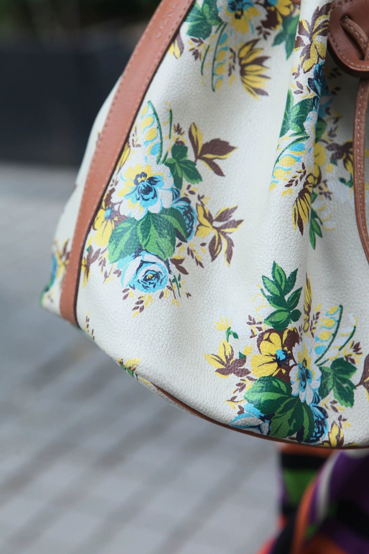 Kenzo Kenzo Floral Calfskin Shoulder Bag s-m Good Size ONE SIZE - 5 Thumbnail