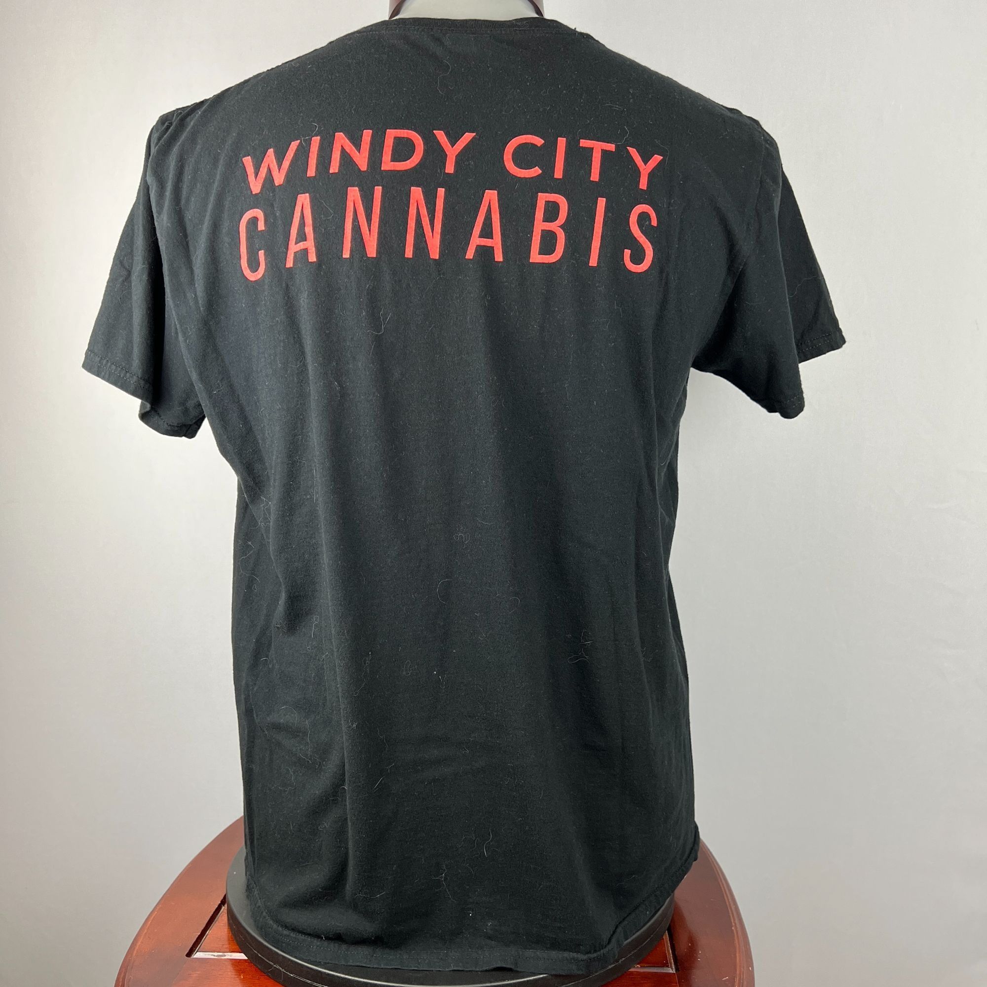 Gildan Windy City Cannabis Chicago IL XL T-Shirt Shirt Size US XL / EU 56 / 4 - 3 Thumbnail