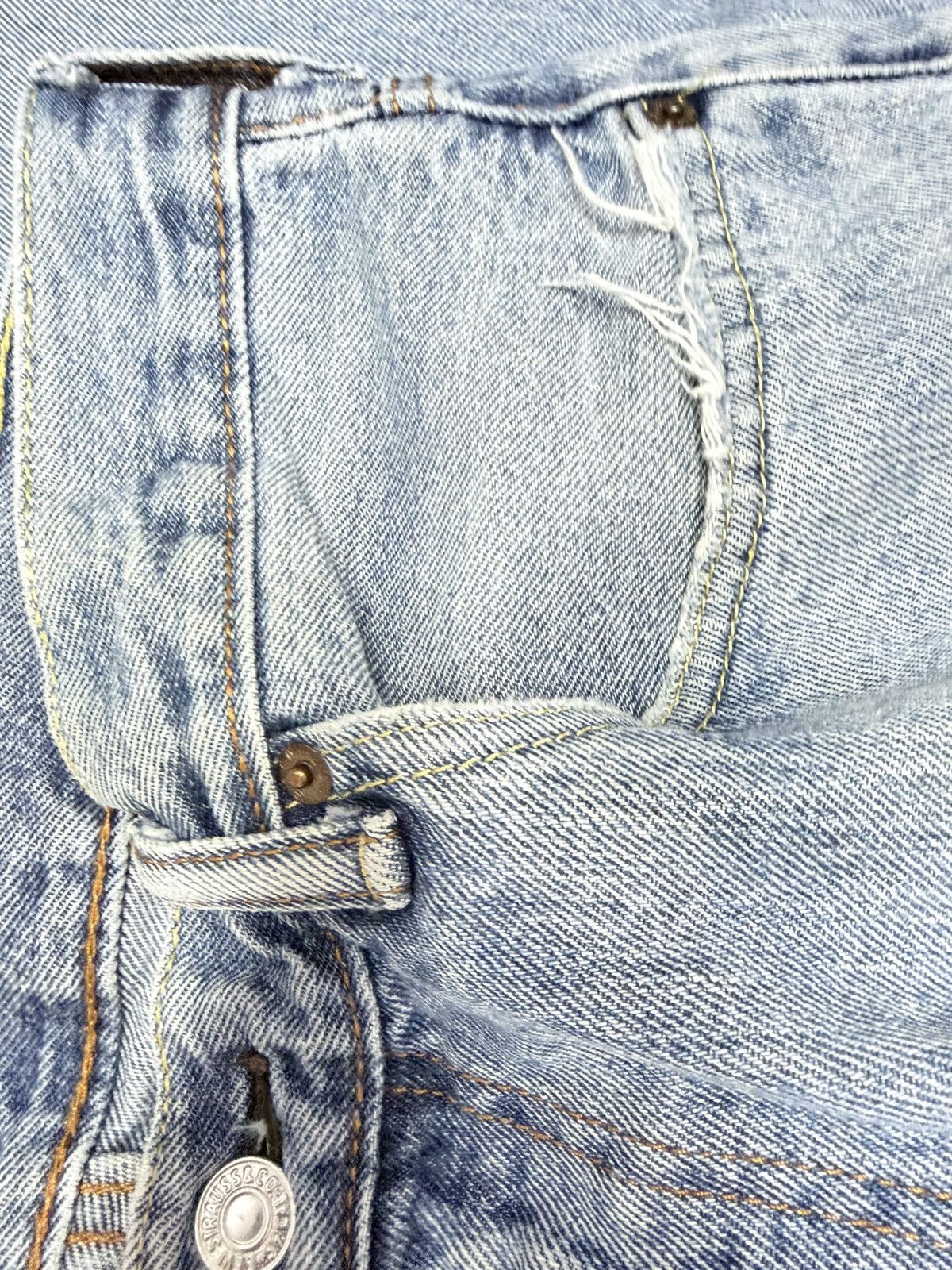 Levi's Levi's 550 Relaxed Fit Light Wash Vintage Denim Jeans W34 Size US 34 / EU 50 - 17 Thumbnail