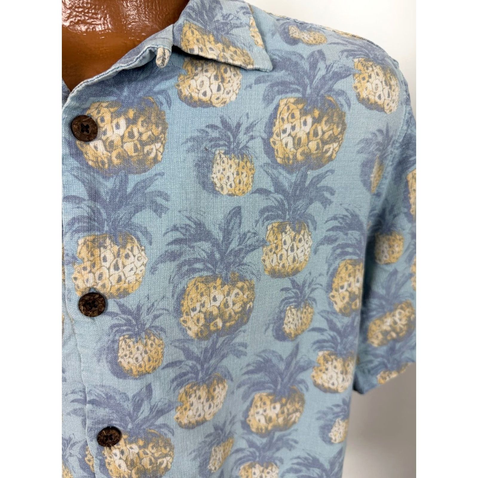 Tommy Bahama Tommy Bahama Shirt Men Medium Silk Hawaiian Camp Pineapple Beach Aloha Luau Blue Shirt Mens Medium Silk Hawaiian Beach Pineapple Size US M / EU 48-50 / 2 - 2 Thumbnail