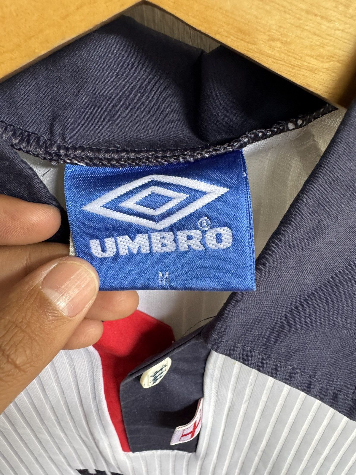 Umbro ENGLAND 1997-1999 HOME JERSEY SHIRT Size US M / EU 48-50 / 2 - 8 Thumbnail