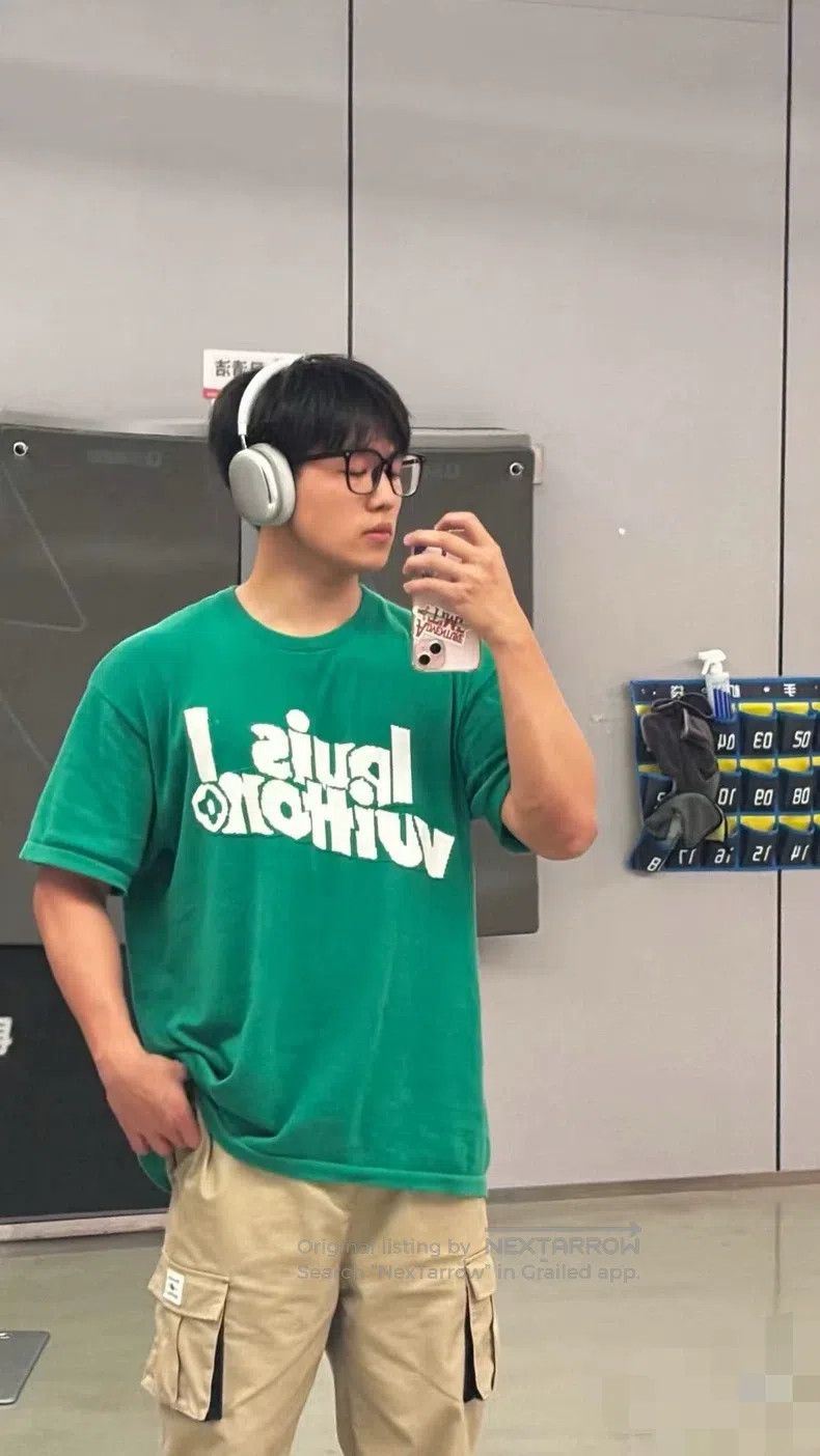 Louis Vuitton Louis Vuitton Green slogan logo knit half-sleeve T-shirt Size US L / EU 52-54 / 3 - 2 Thumbnail