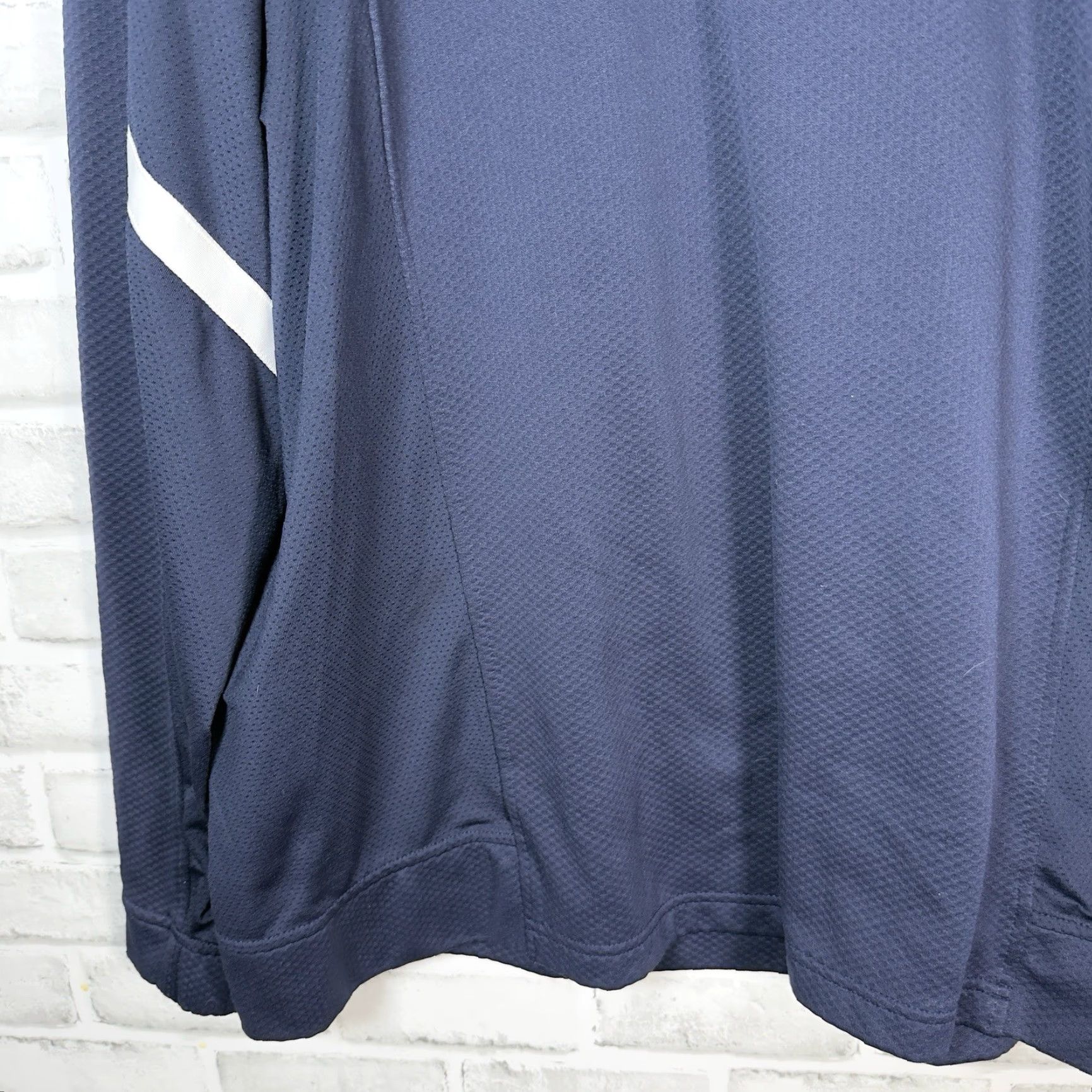 Under Armour VINTAGE Under Armour ColdGear Long Sleeve Shirt Men's XL Blue Activewear Size US XL / EU 56 / 4 - 3 Thumbnail