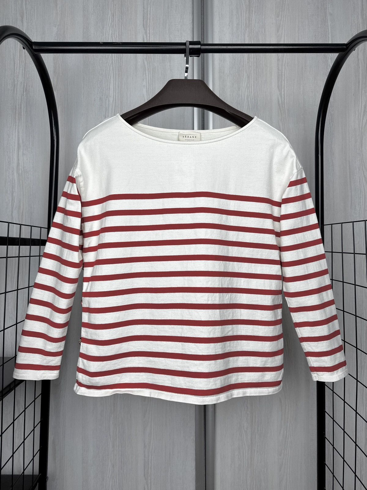 Sezane Sezane white/red striped long sleeve top with side buttons Size S / US 4 / IT 40 - 2 Thumbnail