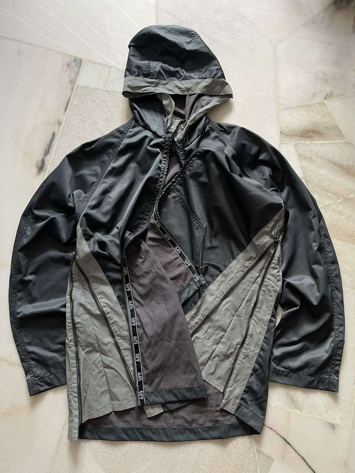 Gianfranco Ferre 90s Gianfranco Ferre Zipper Jacket 10 Size US XL / EU 56 / 4 - 2 Thumbnail