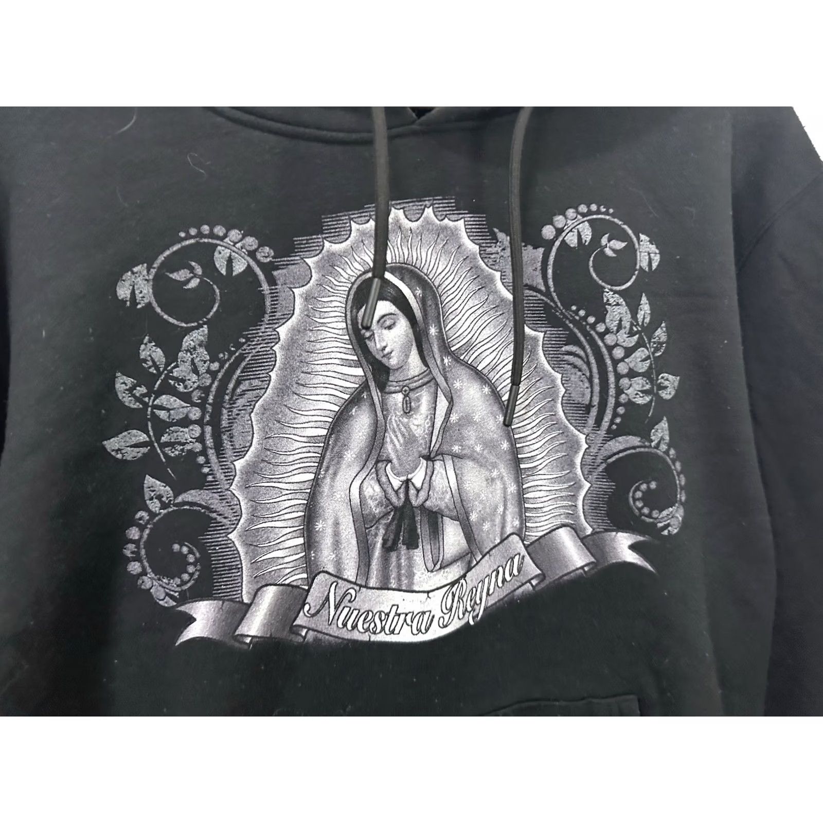 Vintage VTG Virgin Of Guadalupe Reyna Catholic Mary Black Hoodie Sweatshirt Pro One Size L Mens Pullover Span: Black Mary Virgin Of Guadalupe Hoodie Mens L Size US L / EU 52-54 / 3 - 4 Thumbnail